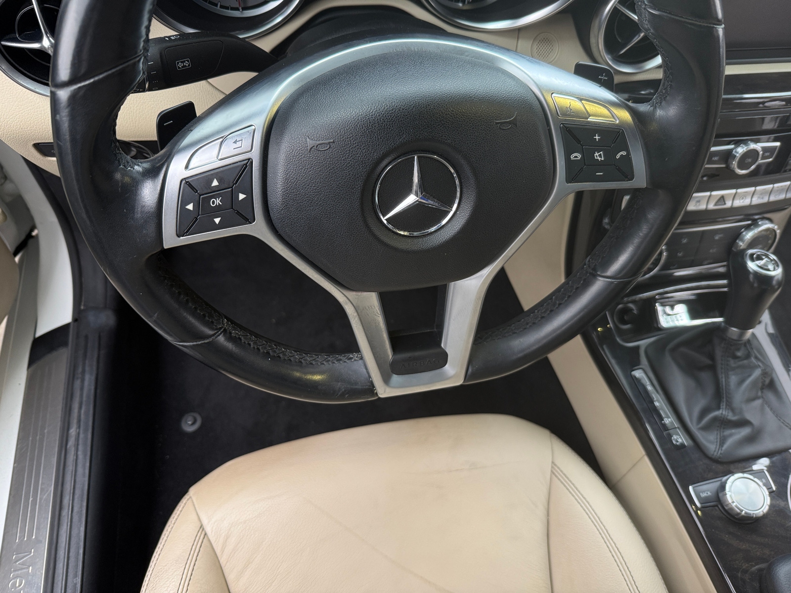 Thumbnail: 2015 Mercedes-Benz SLK - 4