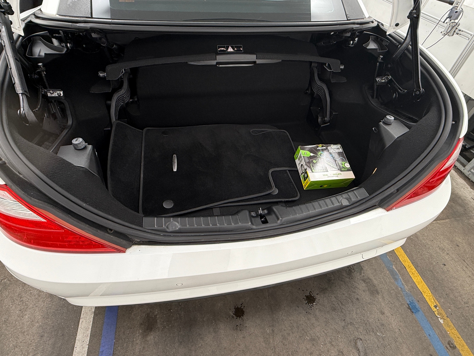 Thumbnail: 2015 Mercedes-Benz SLK - 5