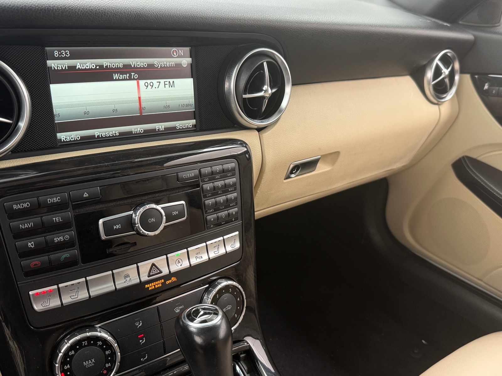 Thumbnail: 2015 Mercedes-Benz SLK - 3