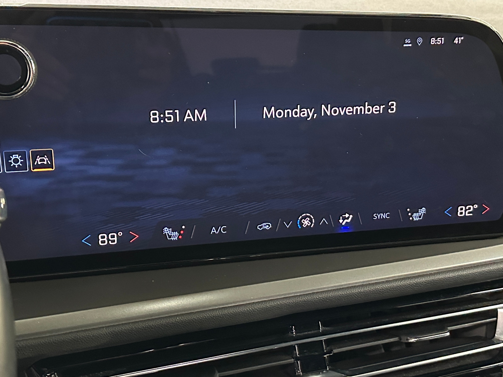 Thumbnail: 2025 Chevrolet Traverse - 4