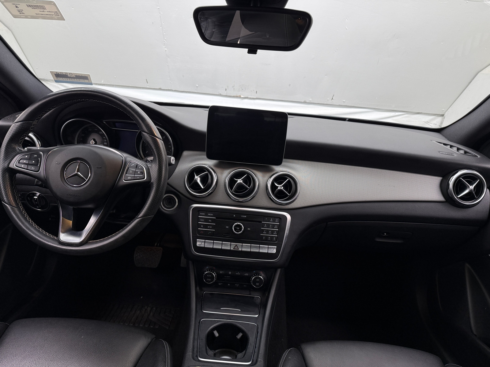 Thumbnail: 2018 Mercedes-Benz GLA - 2