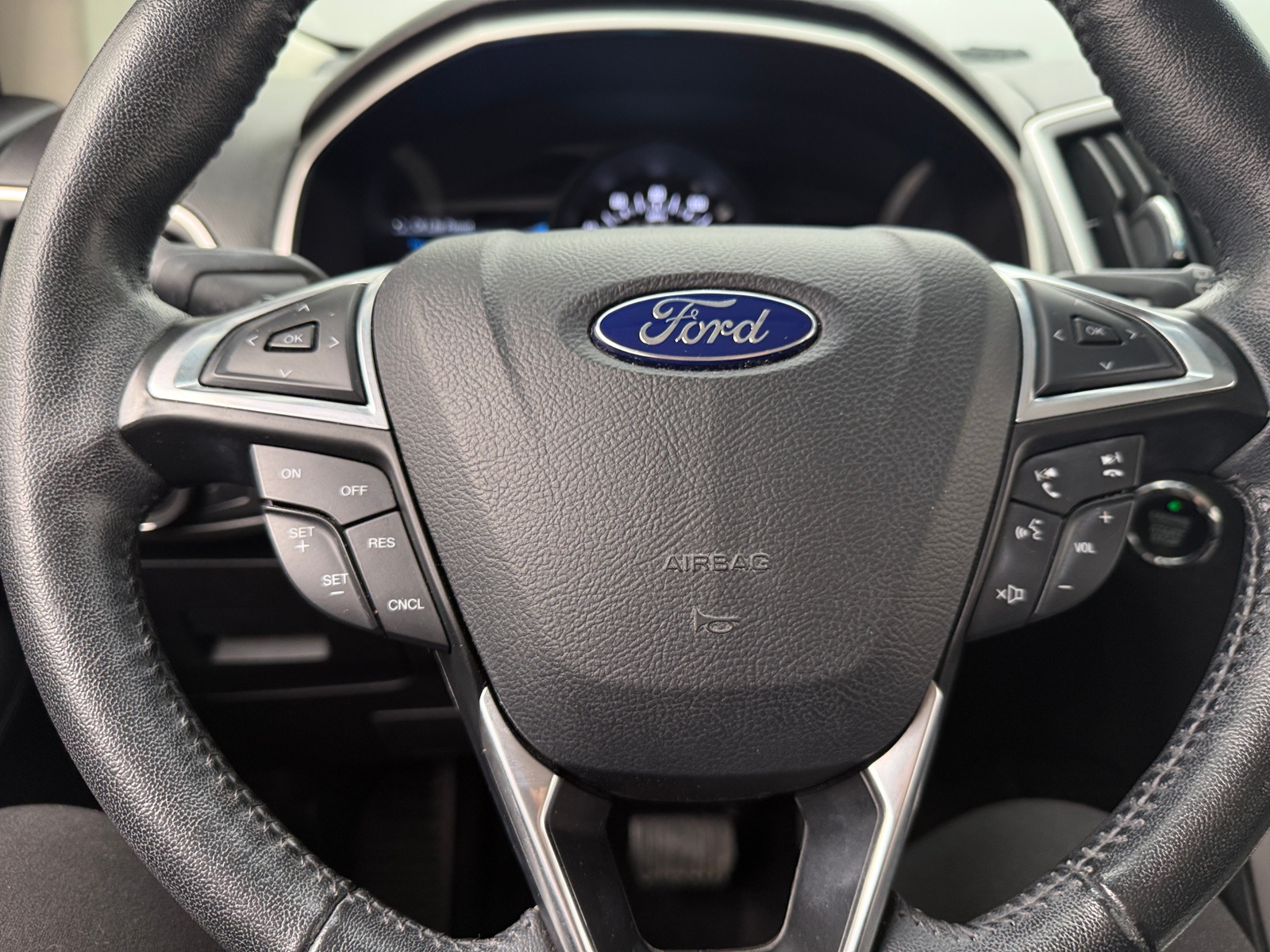 Thumbnail: 2015 Ford Edge - 4