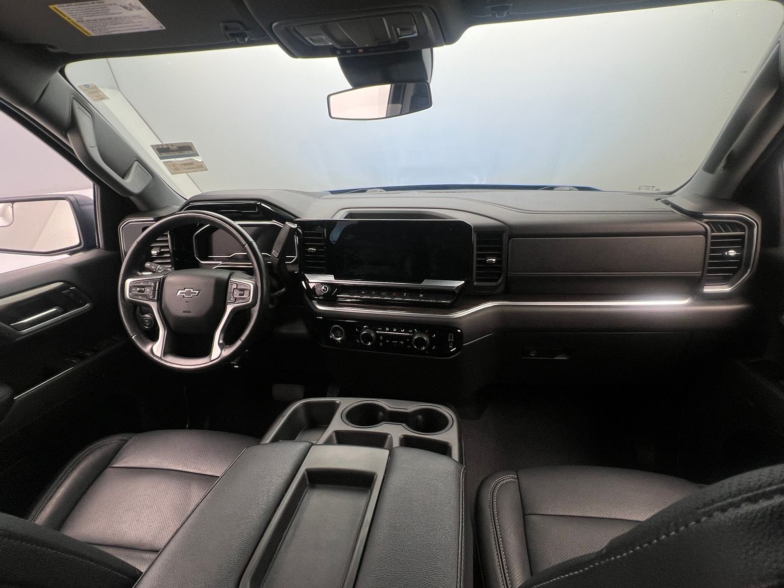 Thumbnail: 2022 Chevrolet Silverado 1500 - 3