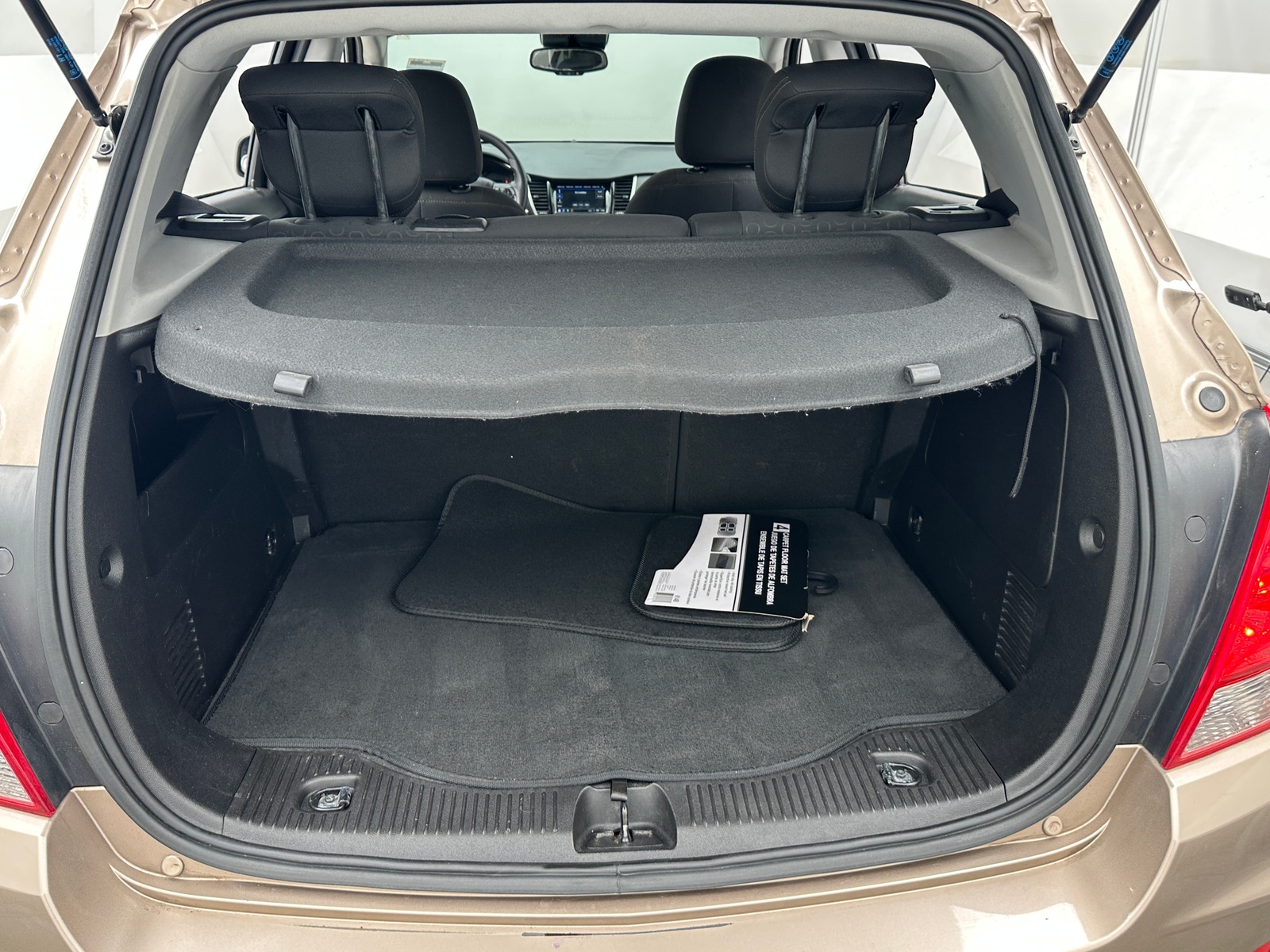 Thumbnail: 2018 Chevrolet Trax - 7