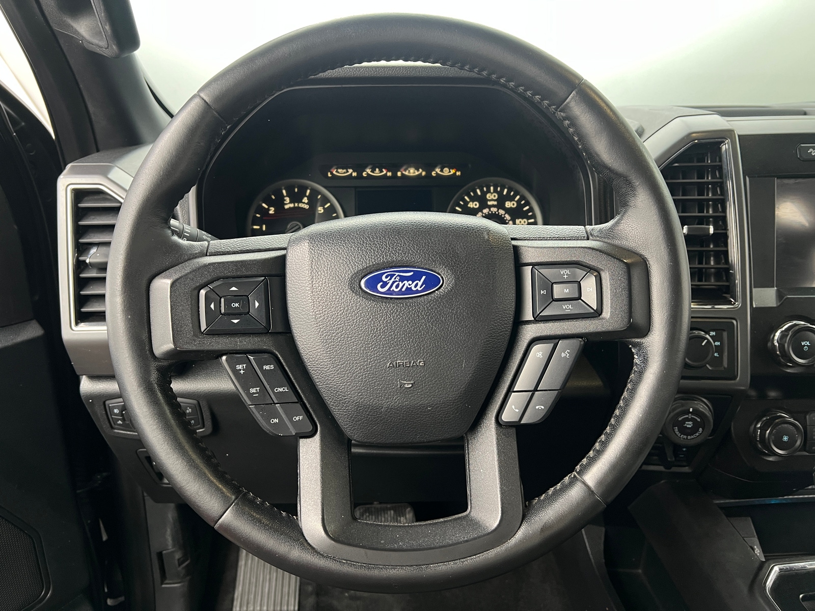 Thumbnail: 2019 Ford Econoline - 5