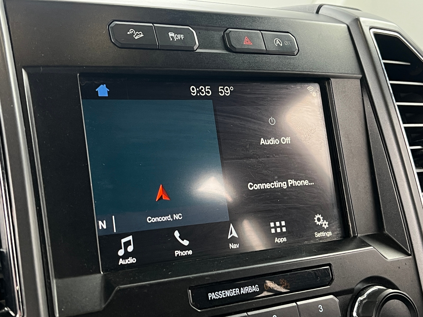 Thumbnail: 2019 Ford Econoline - 4