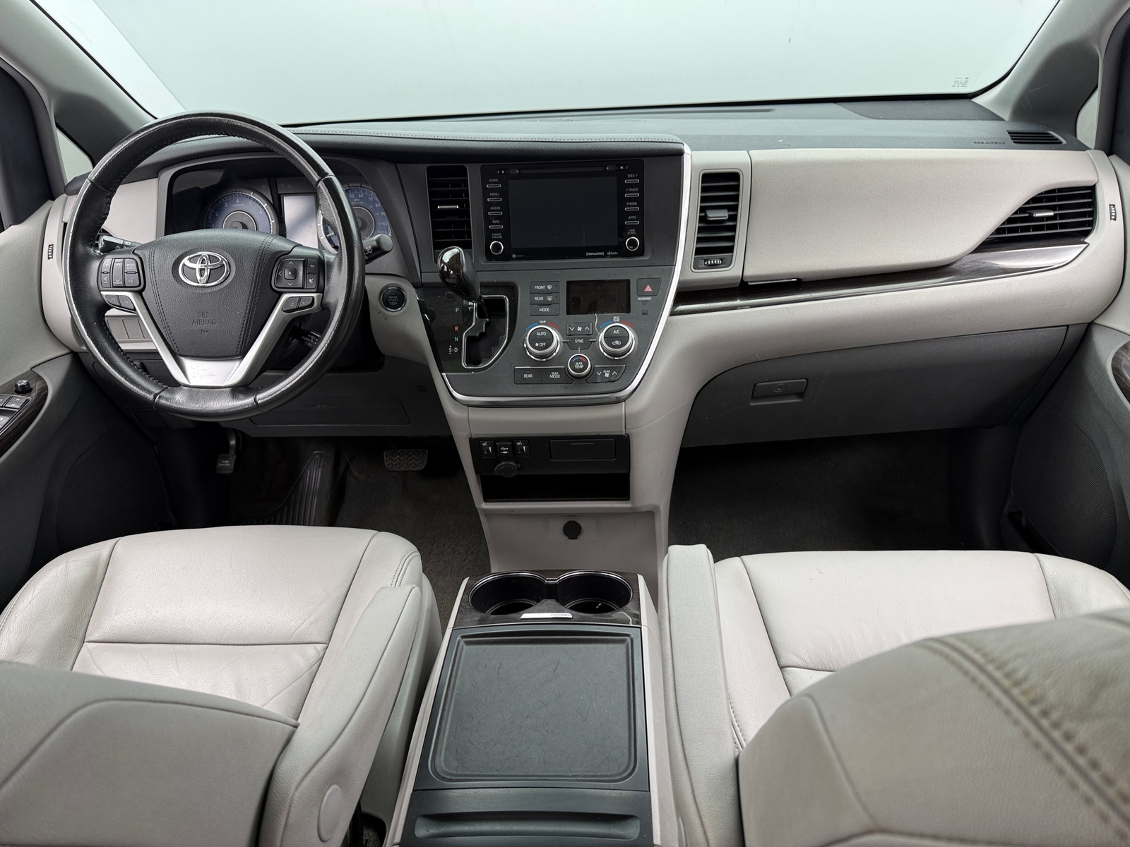 Thumbnail: 2018 Toyota Sienna - 2