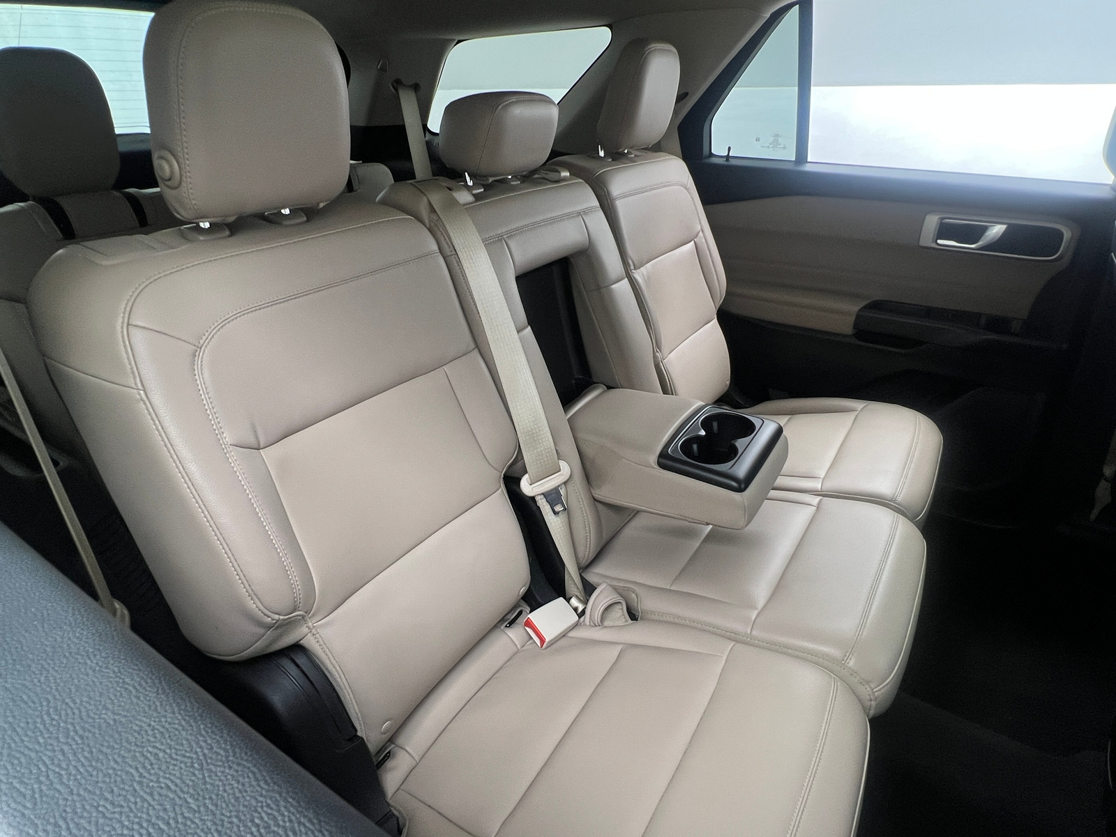 Thumbnail: 2020 Ford Explorer - 6