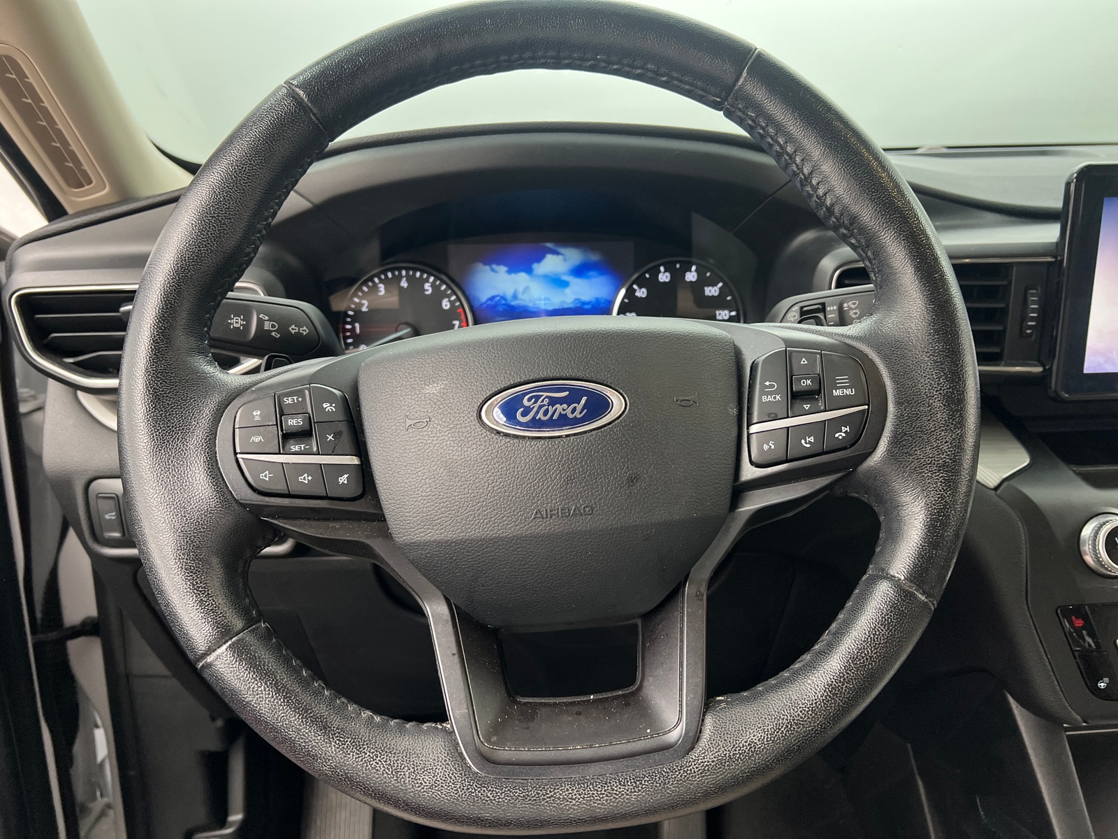 Thumbnail: 2020 Ford Explorer - 5