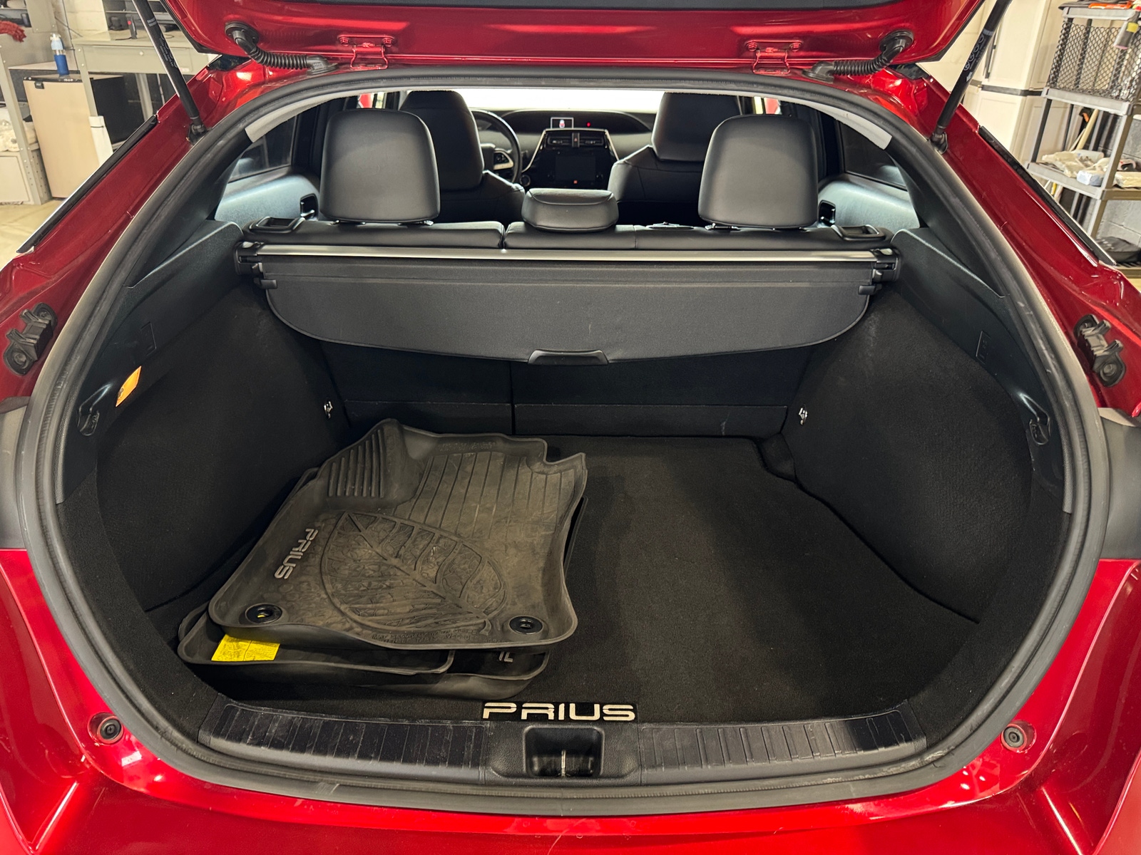 Thumbnail: 2017 Toyota Prius - 6