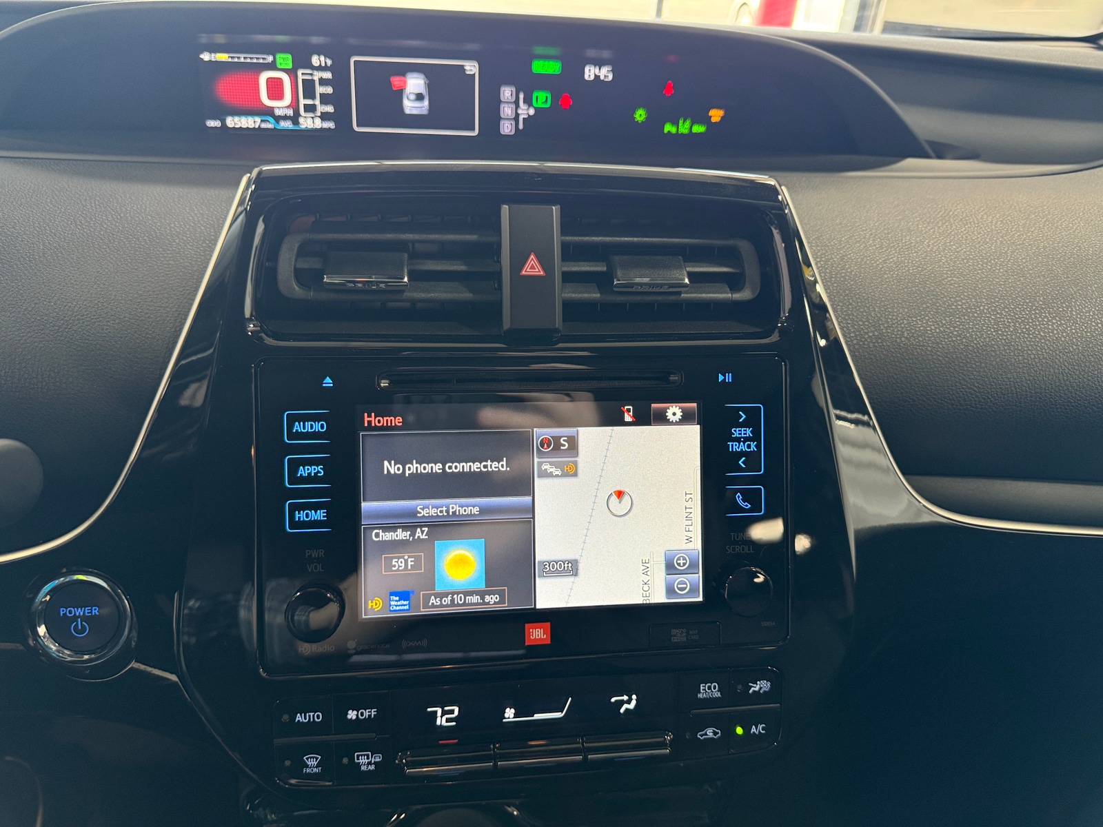 Thumbnail: 2017 Toyota Prius - 3