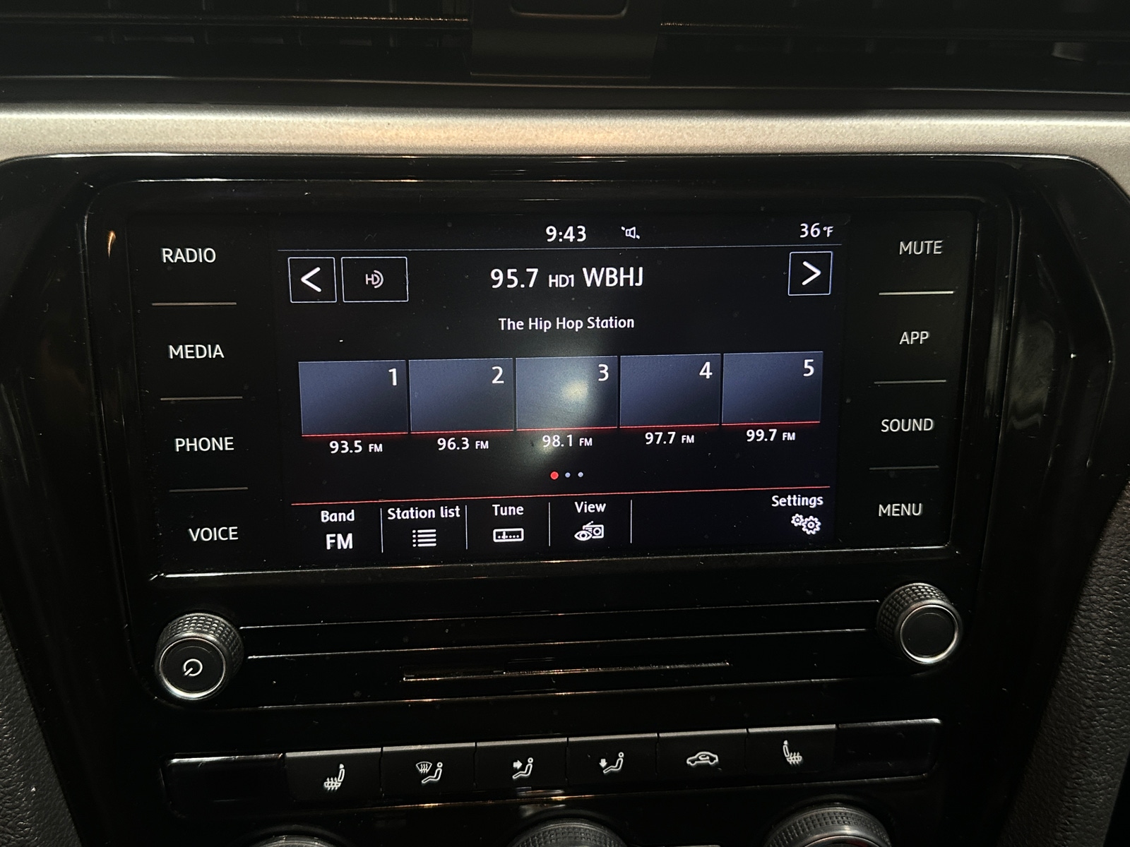 Thumbnail: 2020 Volkswagen Passat - 3