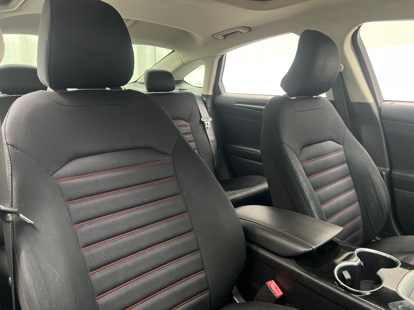 Thumbnail: 2016 Ford Fusion - 2