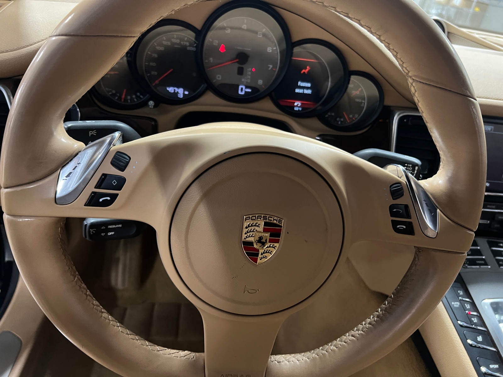 Thumbnail: 2010 Porsche Panamera - 4