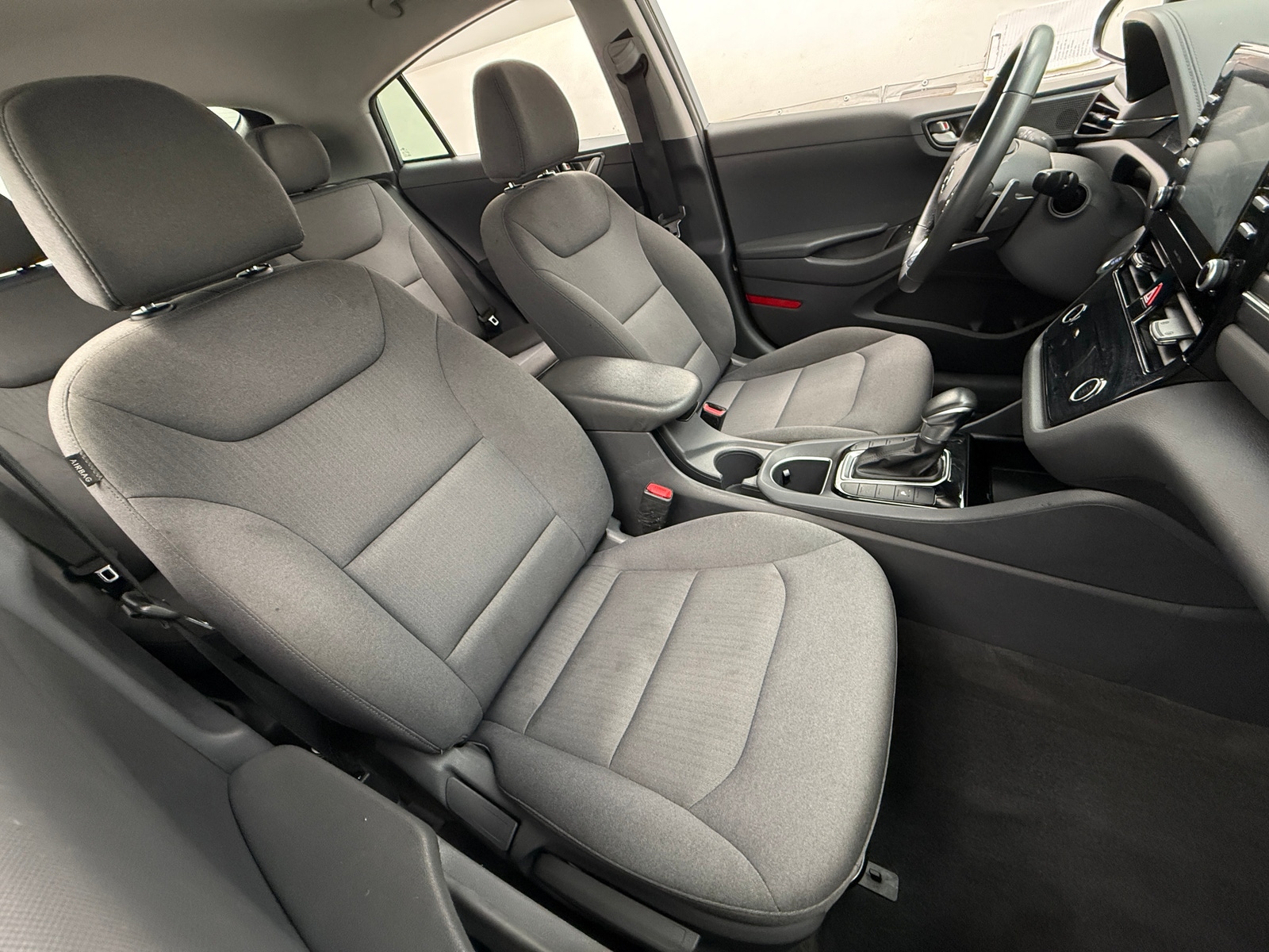 Thumbnail: 2020 Hyundai Ioniq - 2