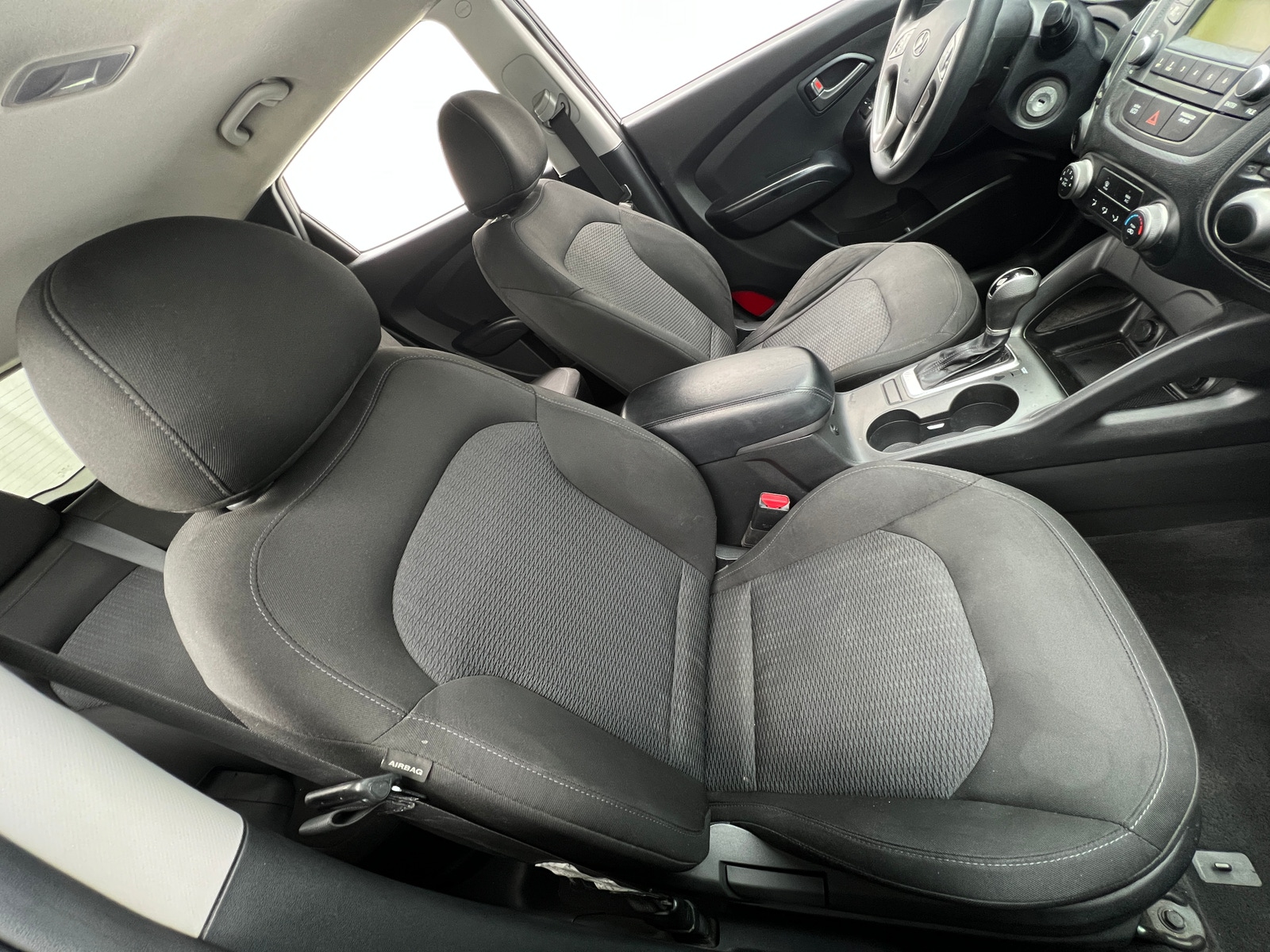 Thumbnail: 2015 Hyundai Tucson - 2