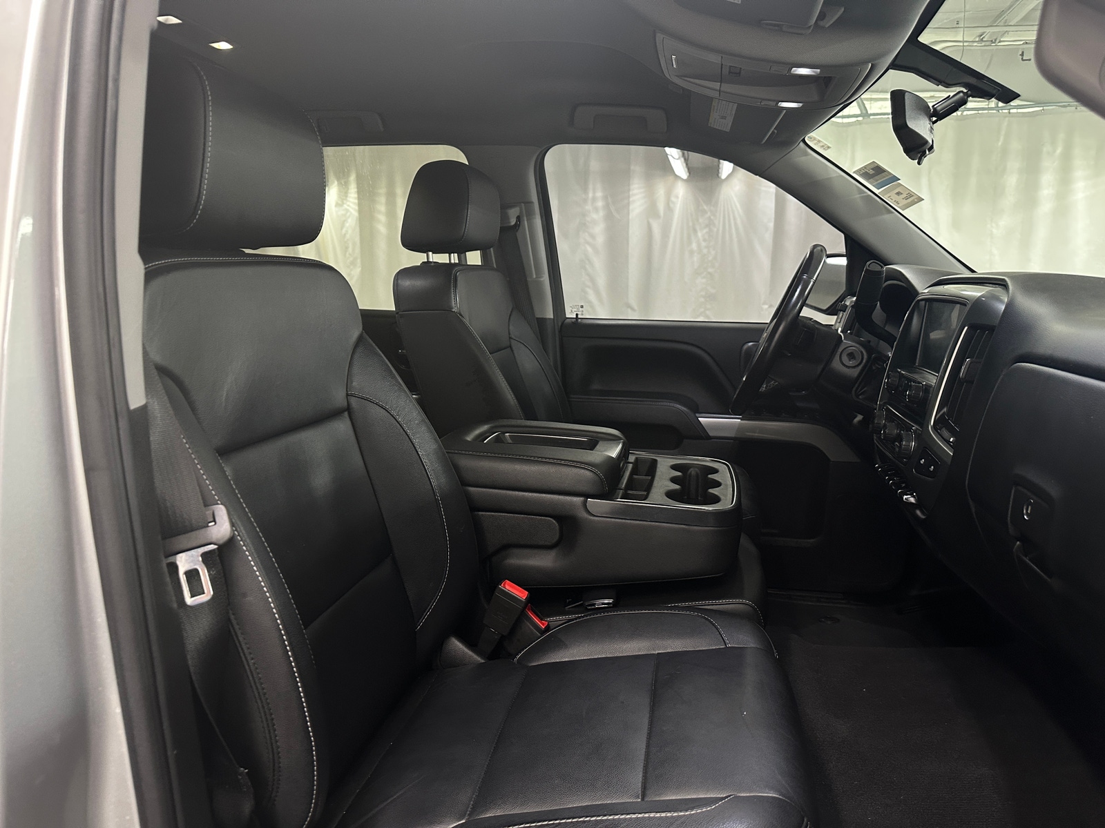 Thumbnail: 2018 Chevrolet Silverado 1500 - 2