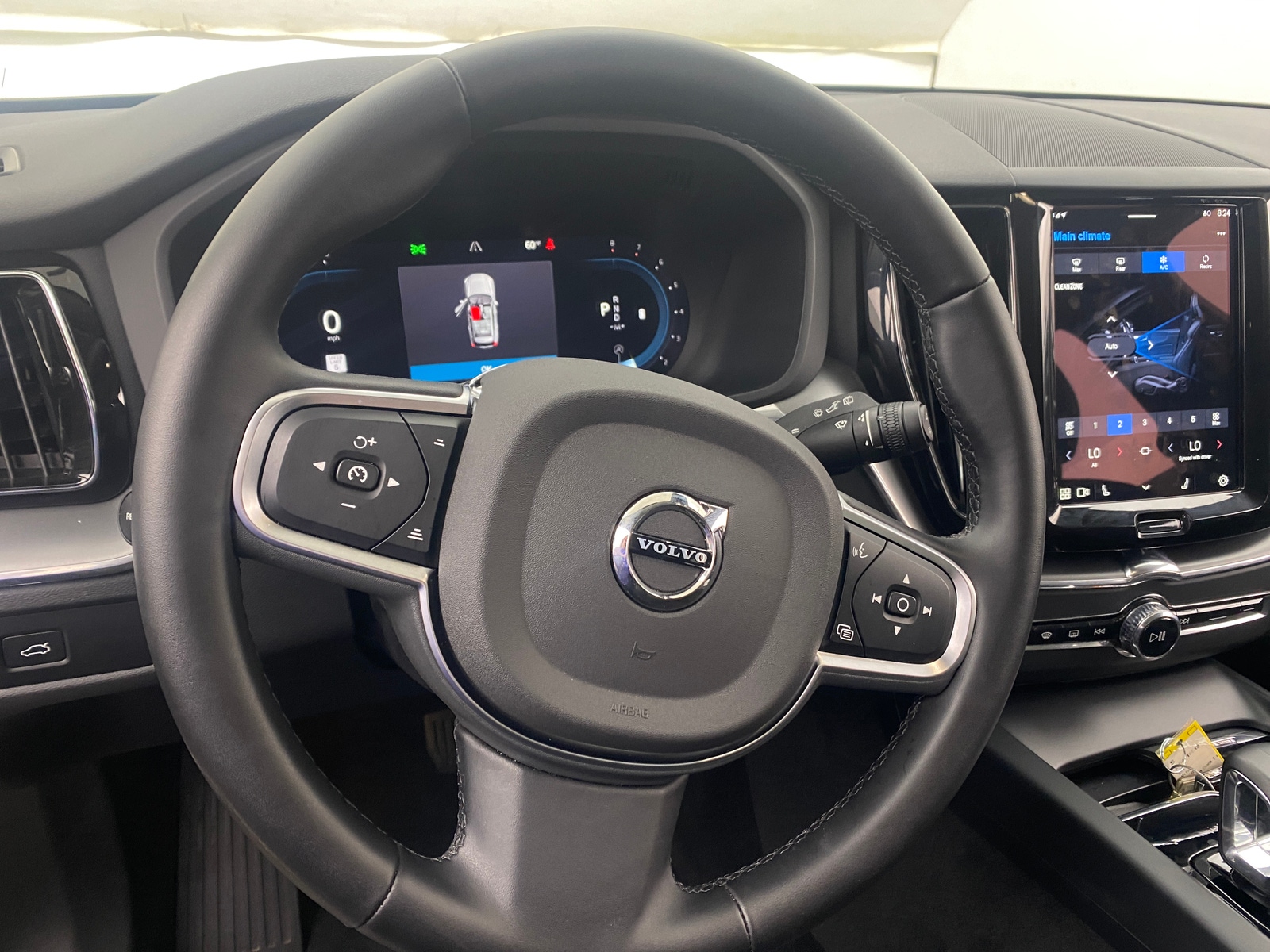 Thumbnail: 2025 Volvo XC60 - 4