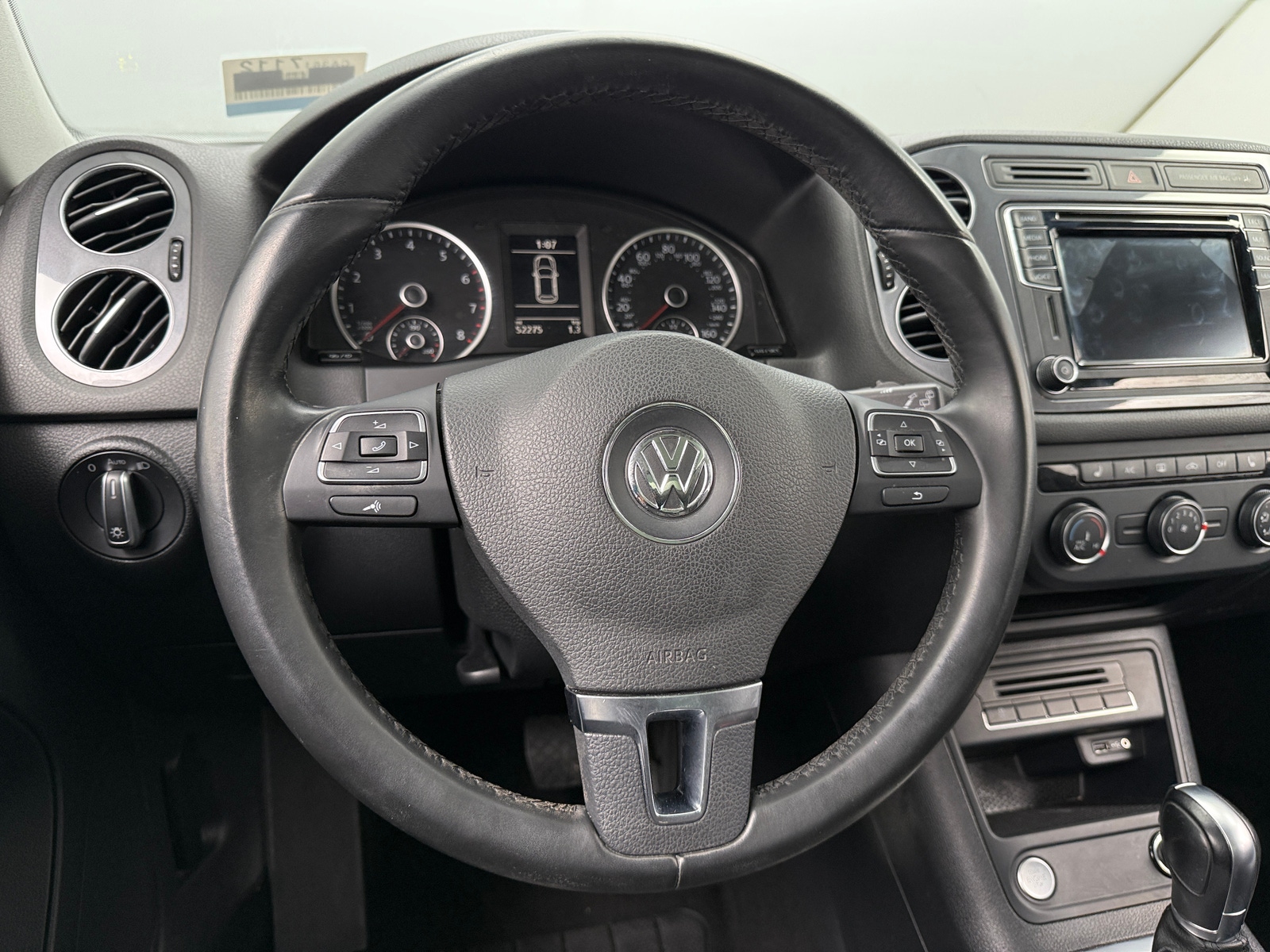 Thumbnail: 2017 Volkswagen Tiguan - 4