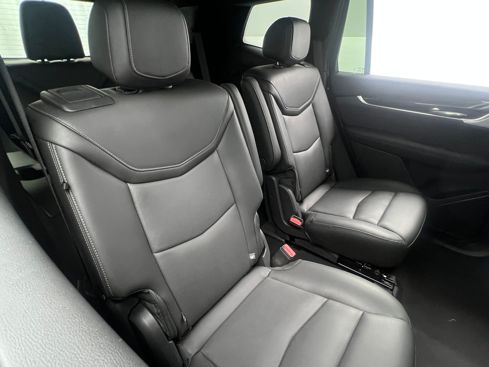 Thumbnail: 2025 Cadillac XT6 - 5