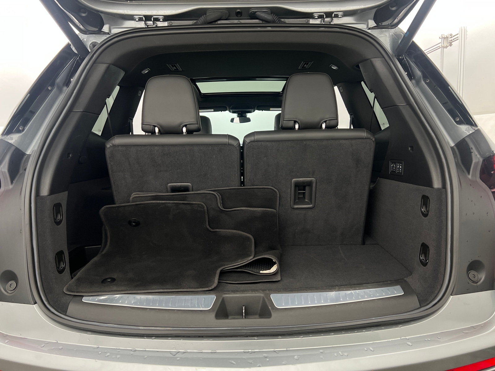 Thumbnail: 2025 Cadillac XT6 - 6