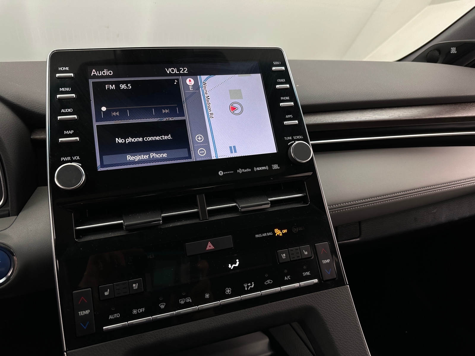 Thumbnail: 2020 Toyota Avalon - 3