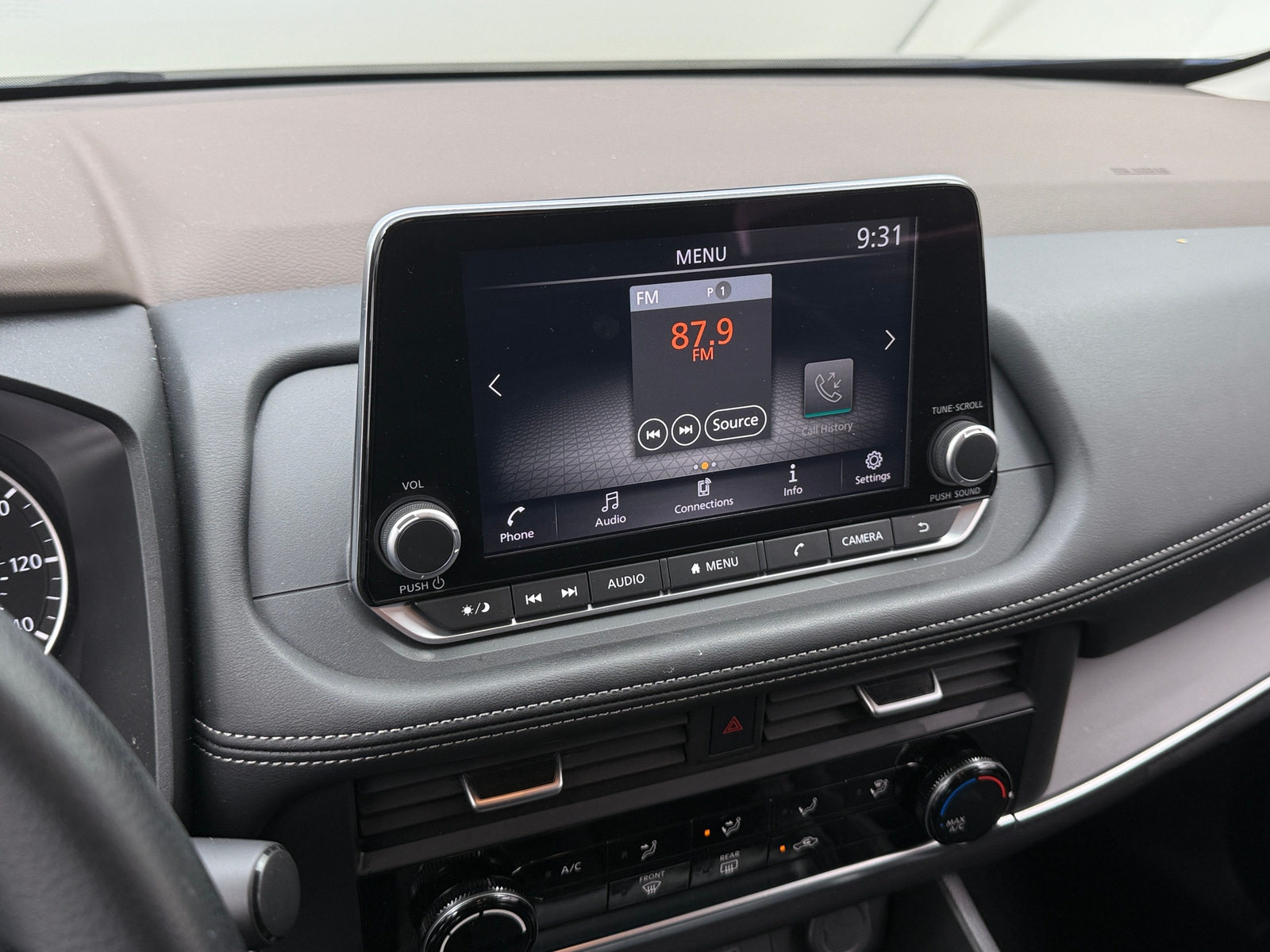 Thumbnail: 2023 Nissan Rogue - 4