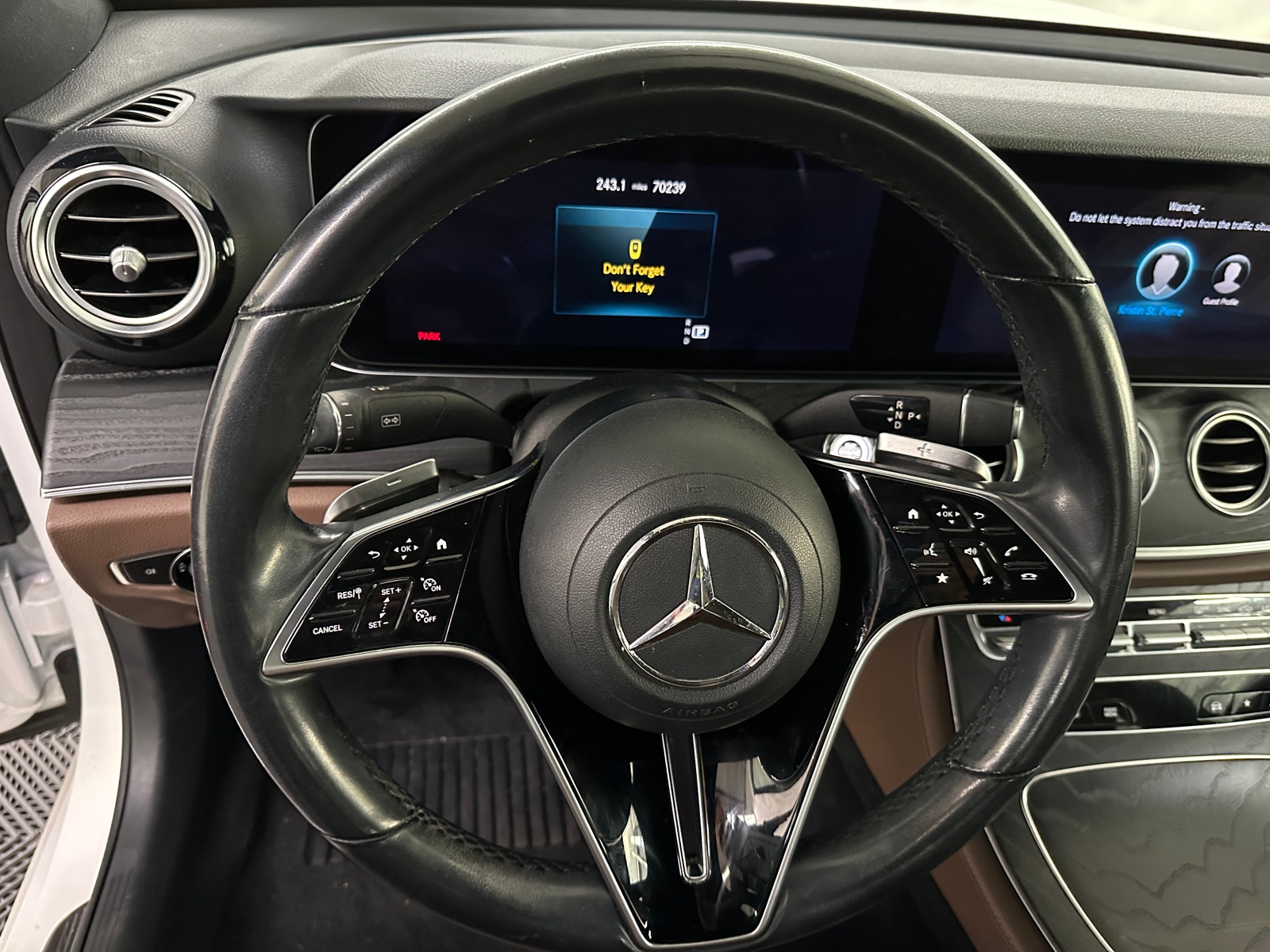 Thumbnail: 2021 Mercedes-Benz E-Class - 5