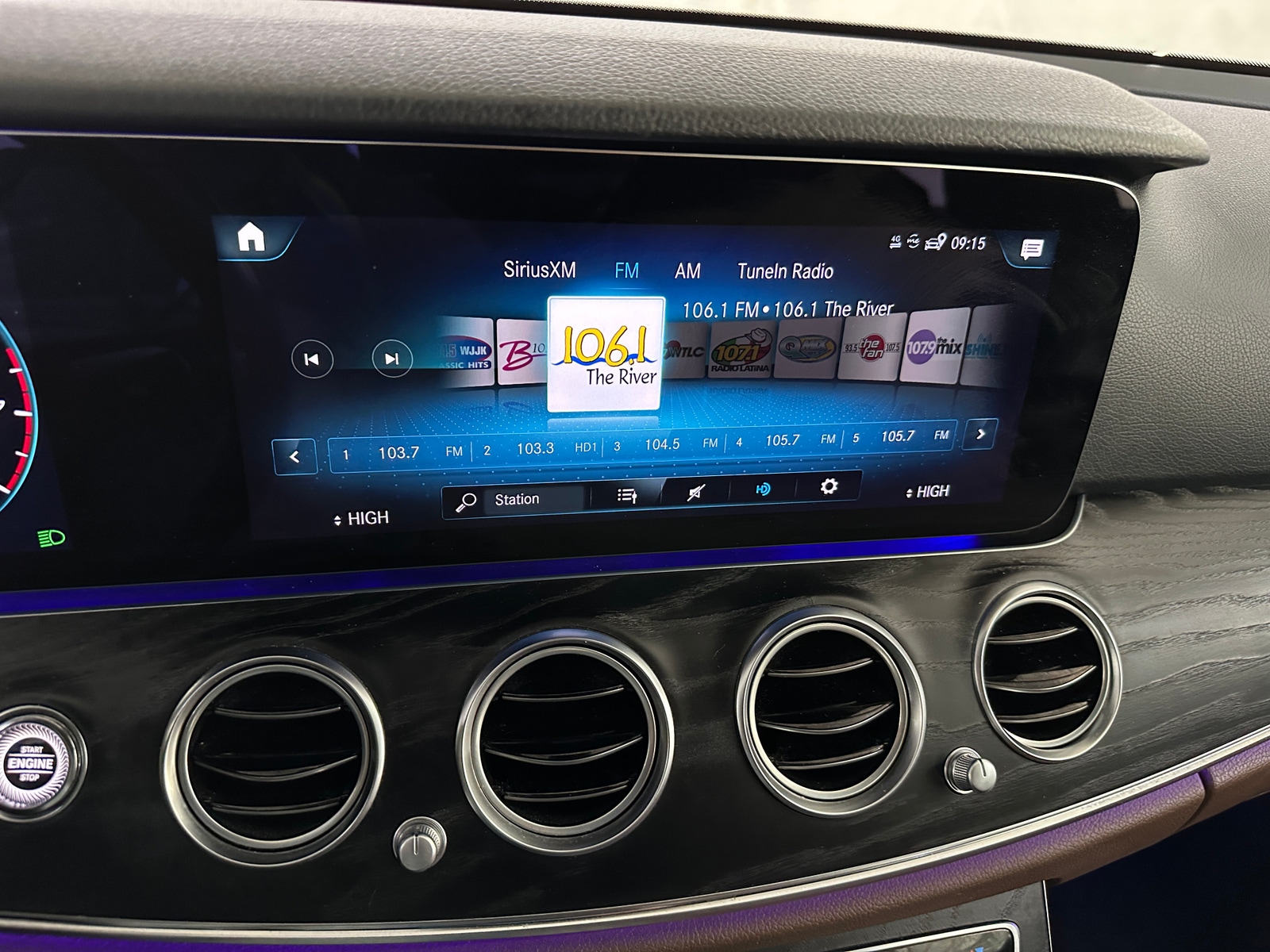 Thumbnail: 2021 Mercedes-Benz E-Class - 4