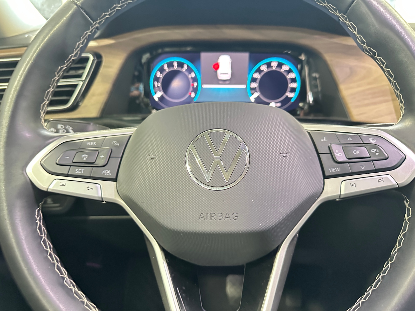 Thumbnail: 2024 Volkswagen Atlas - 4