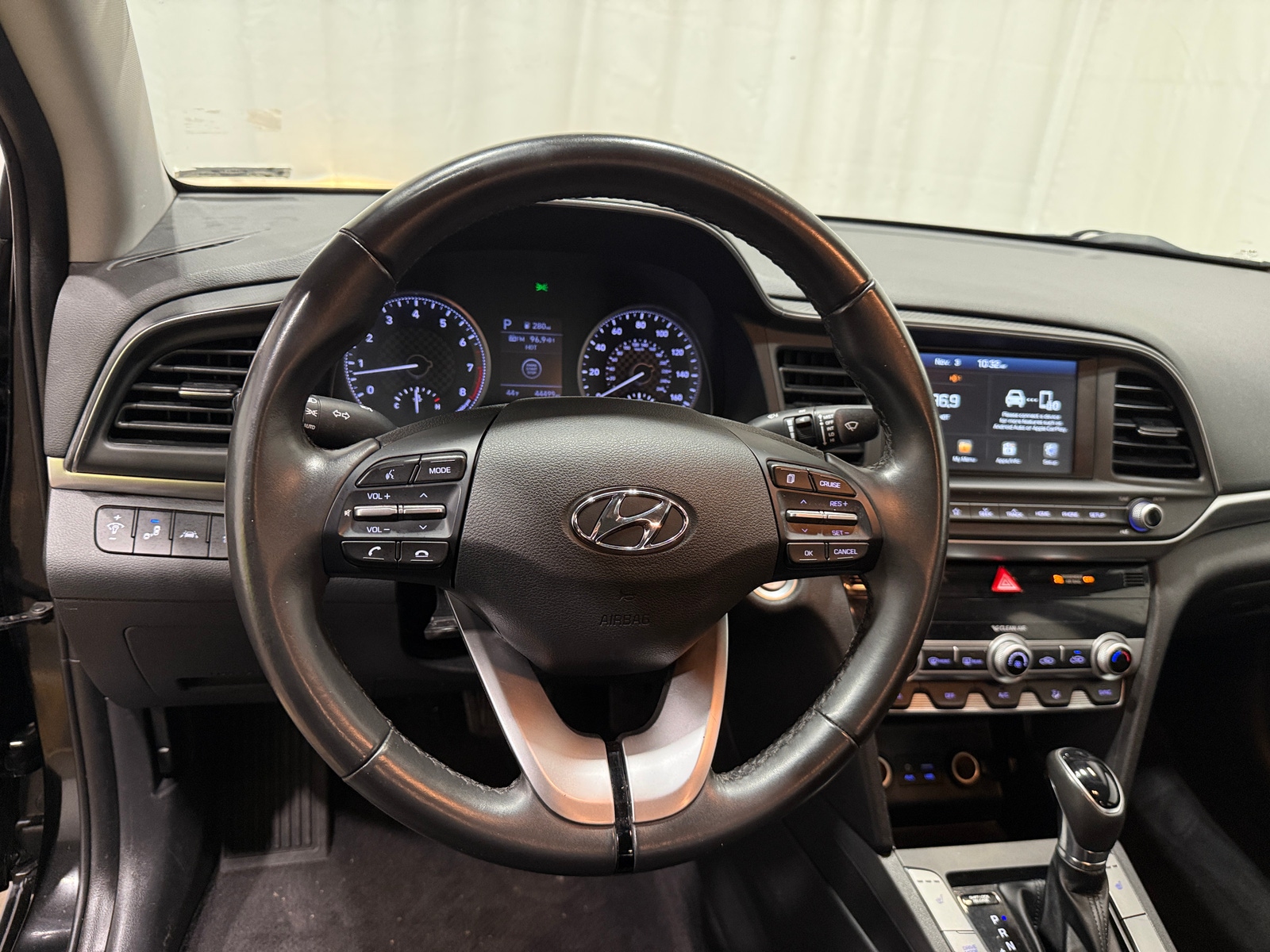 Thumbnail: 2019 Hyundai Elantra - 5