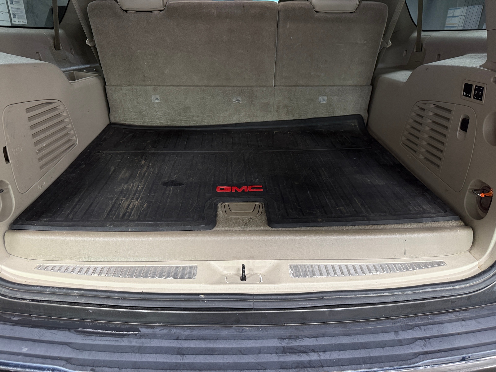 Thumbnail: 2019 GMC Yukon XL - 6