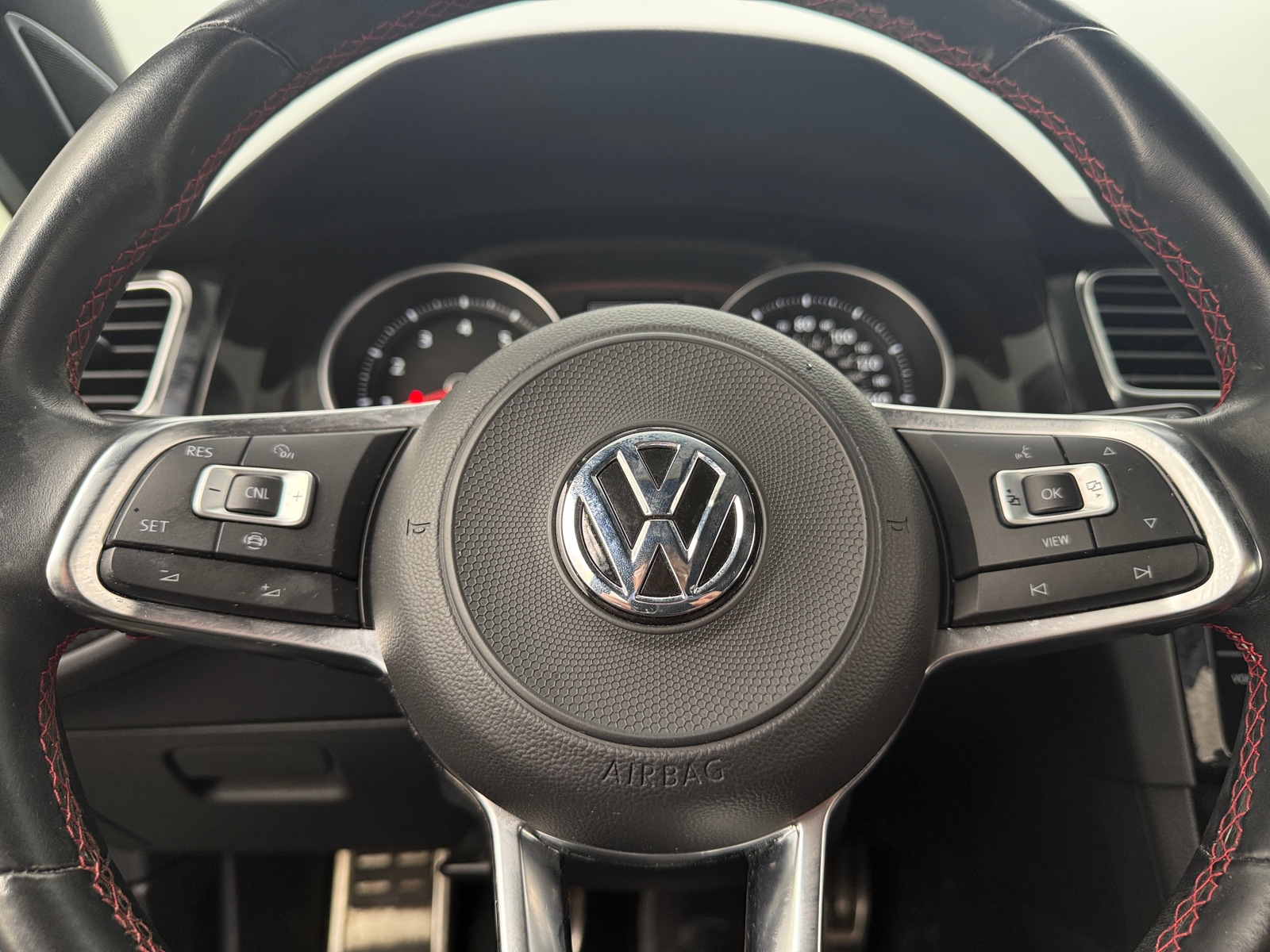 Thumbnail: 2019 Volkswagen Golf - 4