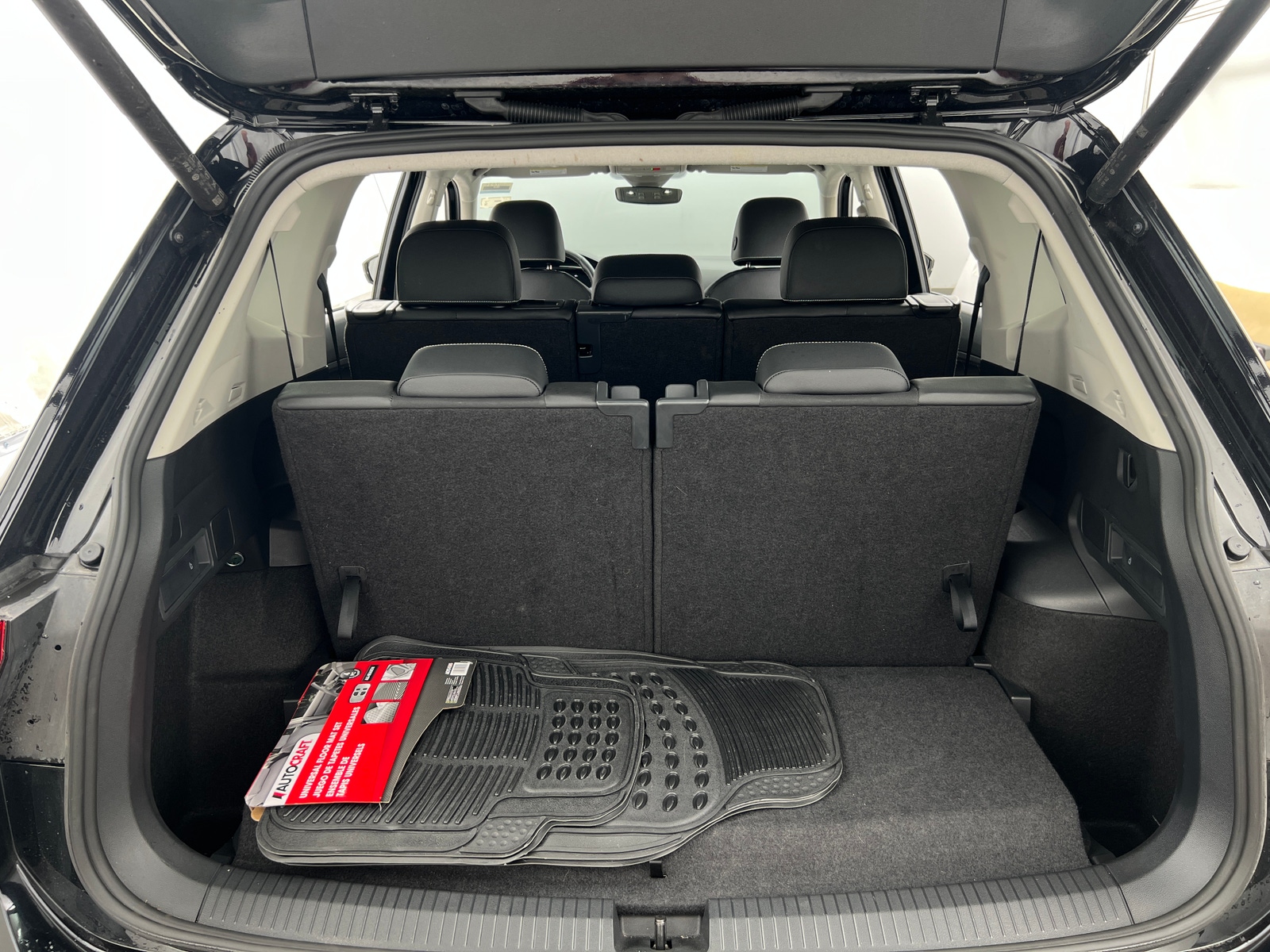 Thumbnail: 2024 Volkswagen Tiguan - 6