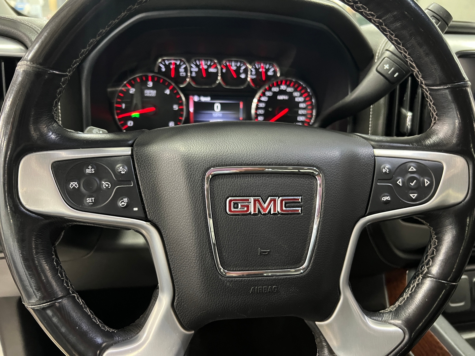 Thumbnail: 2016 GMC Sierra 1500 - 4