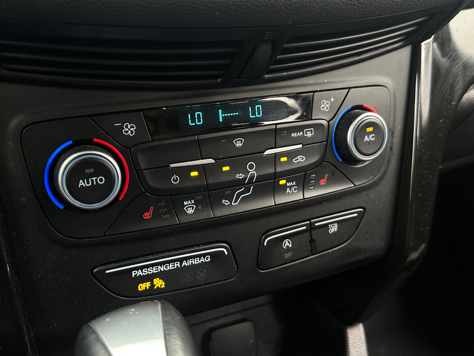 Thumbnail: 2018 Ford Escape - 3