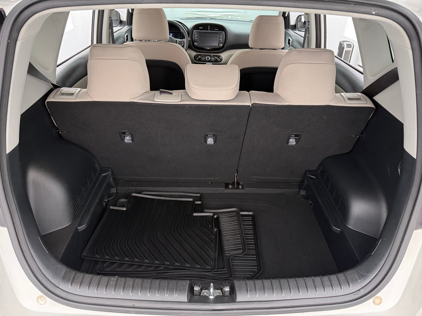 Thumbnail: 2022 Kia Soul - 7