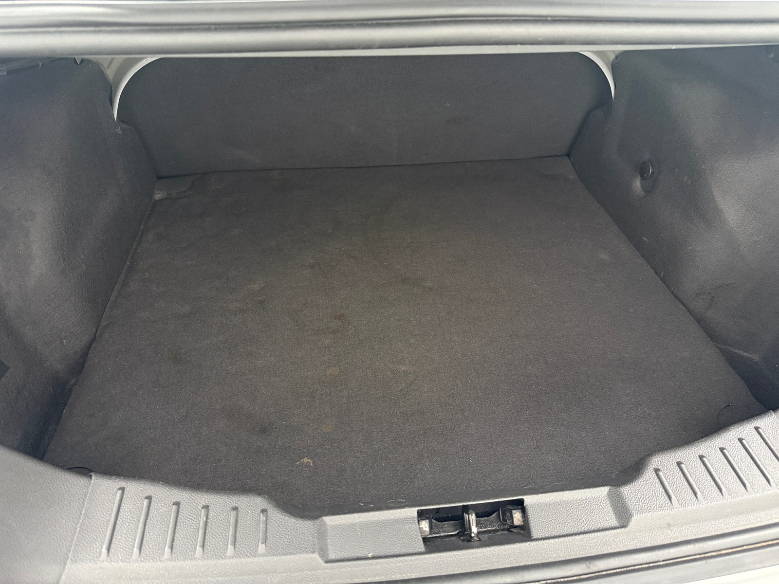 Thumbnail: 2012 Ford Focus - 6