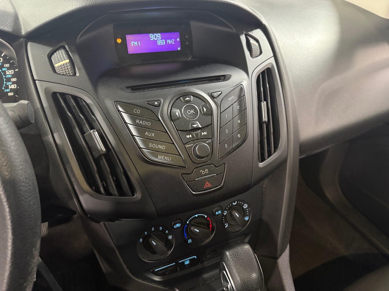 Thumbnail: 2012 Ford Focus - 4