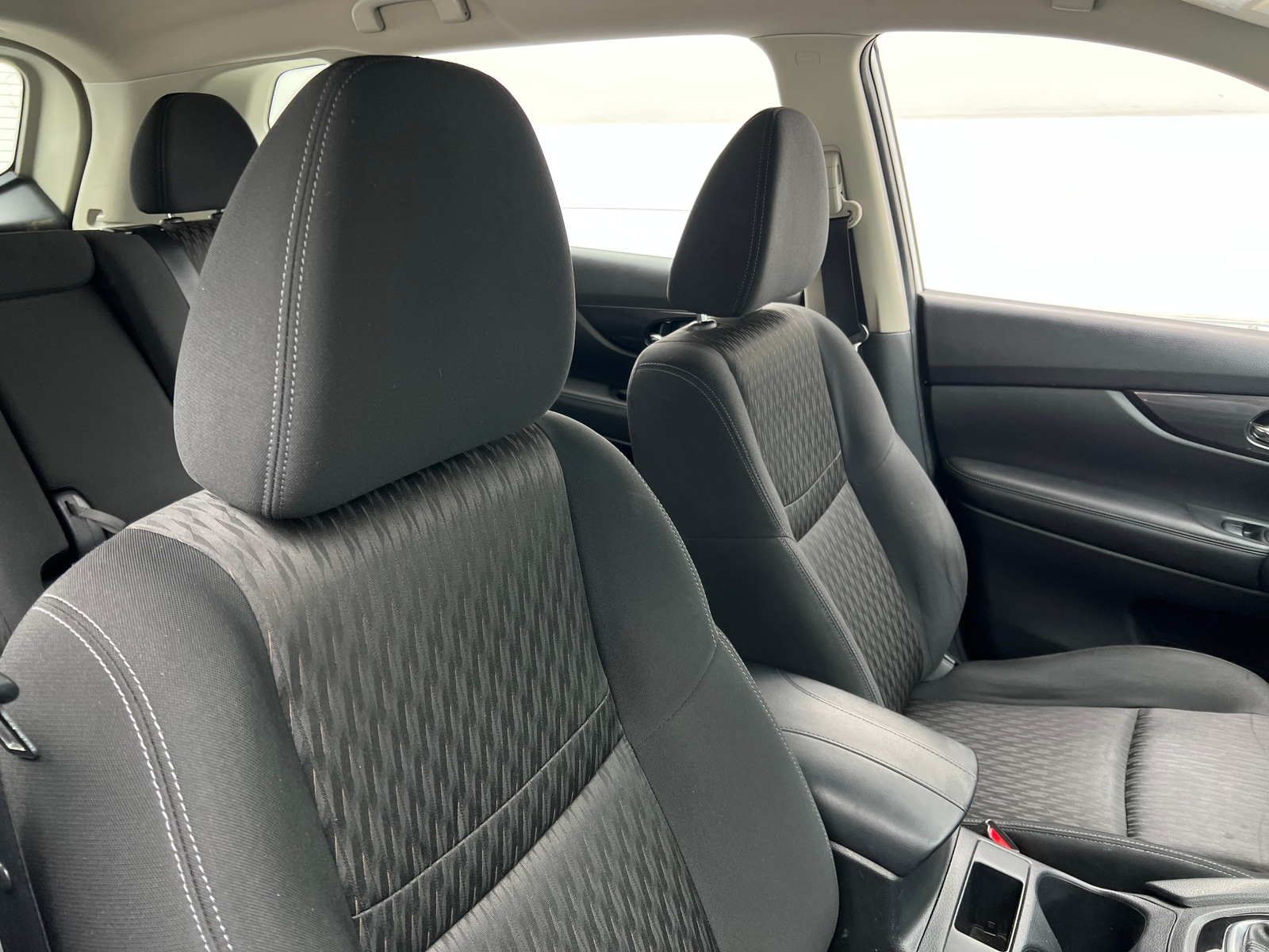 Thumbnail: 2017 Nissan Rogue - 2