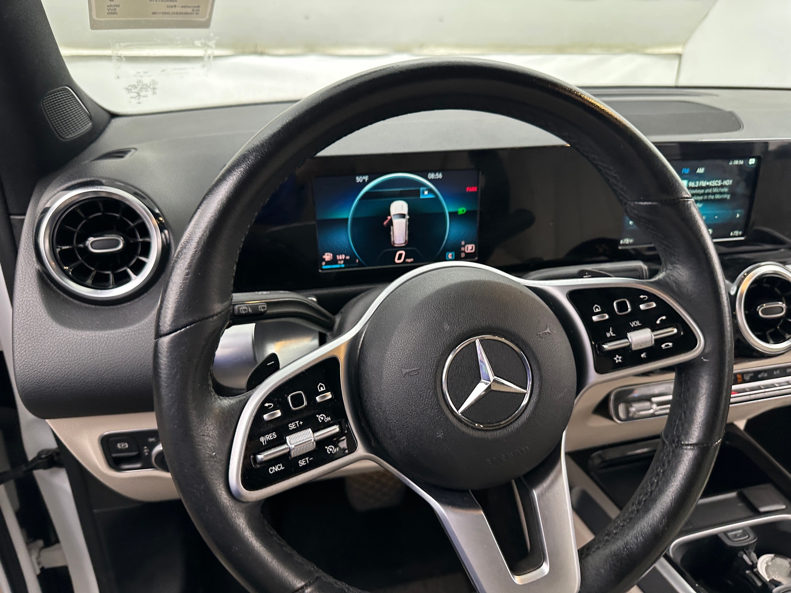 Thumbnail: 2020 Mercedes-Benz GLB - 4