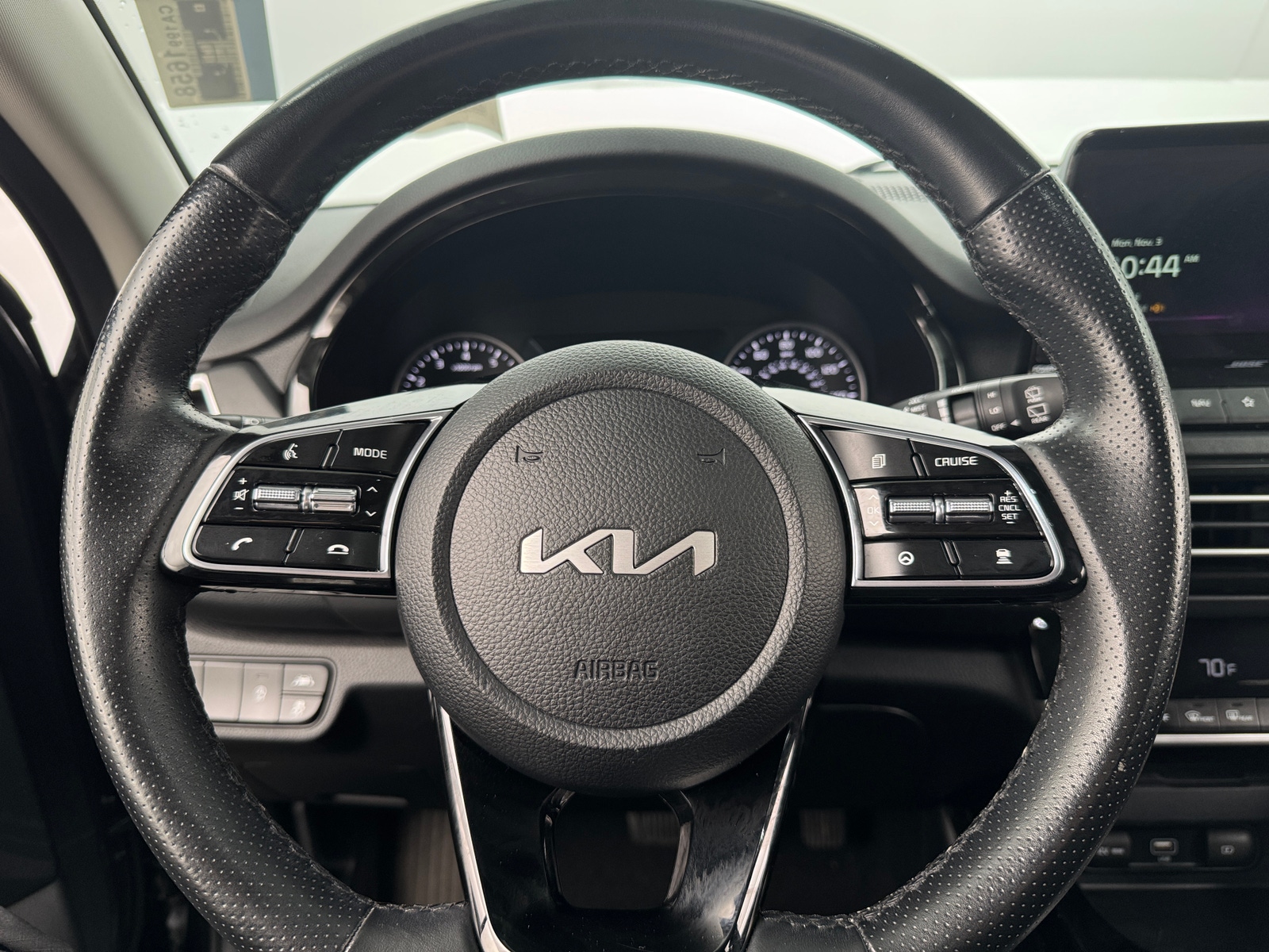 Thumbnail: 2023 Kia Seltos - 4