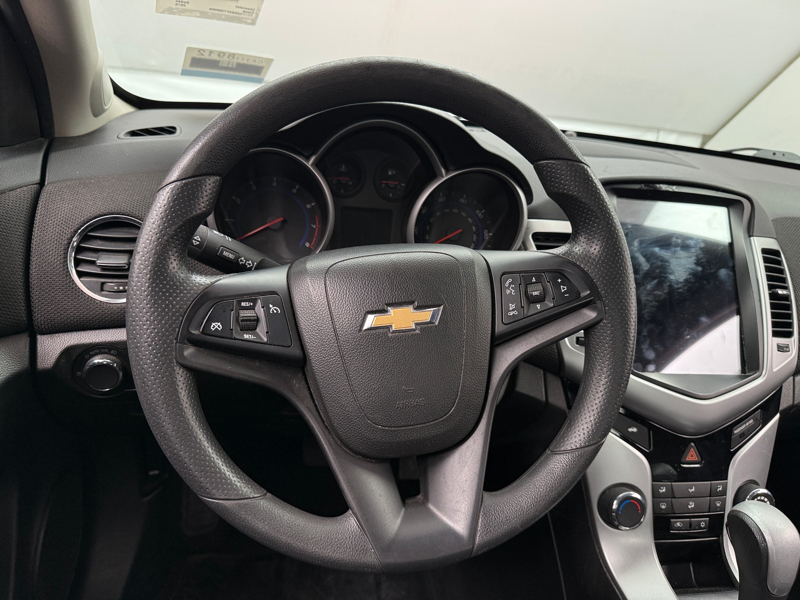 Thumbnail: 2015 Chevrolet Cruze - 5