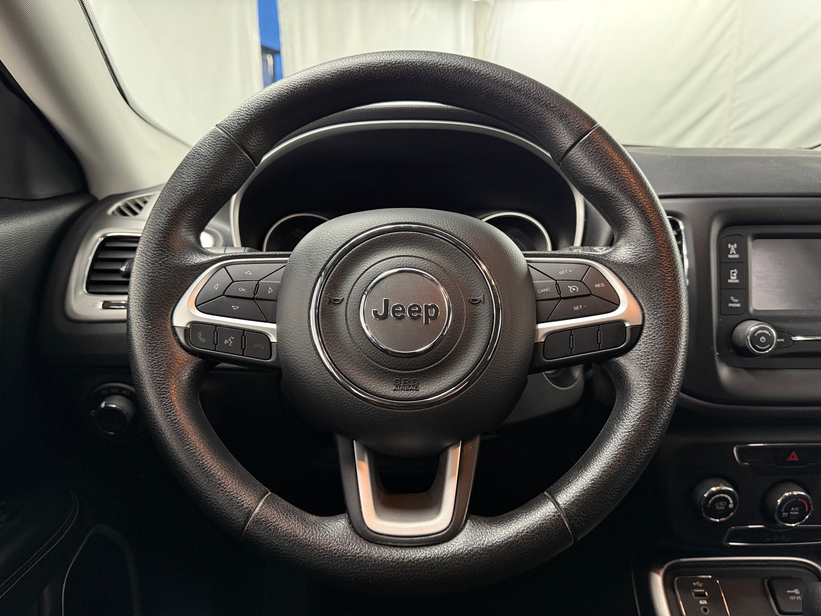 Thumbnail: 2017 Jeep Compass - 5