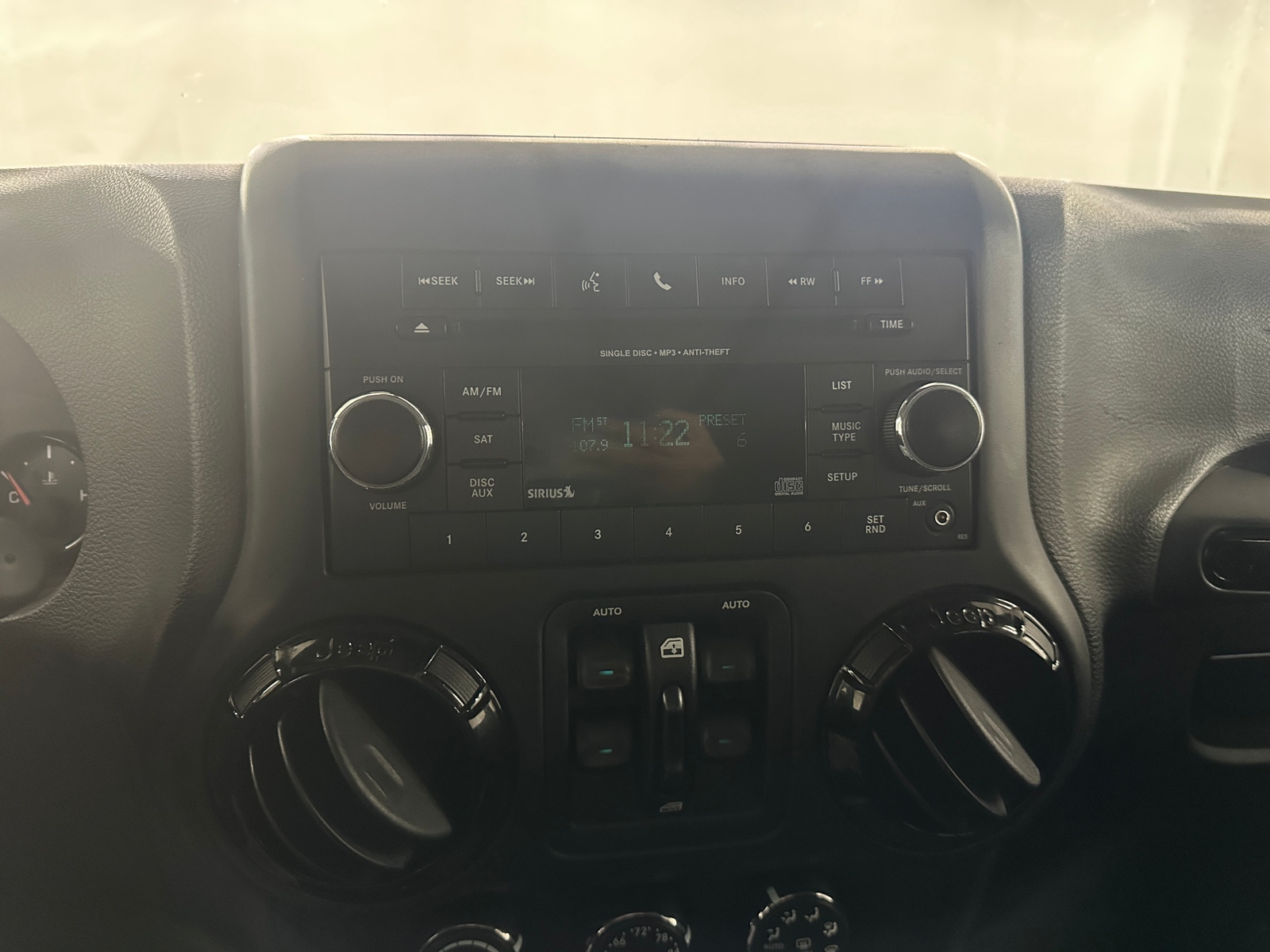 Thumbnail: 2017 Jeep Wrangler - 3