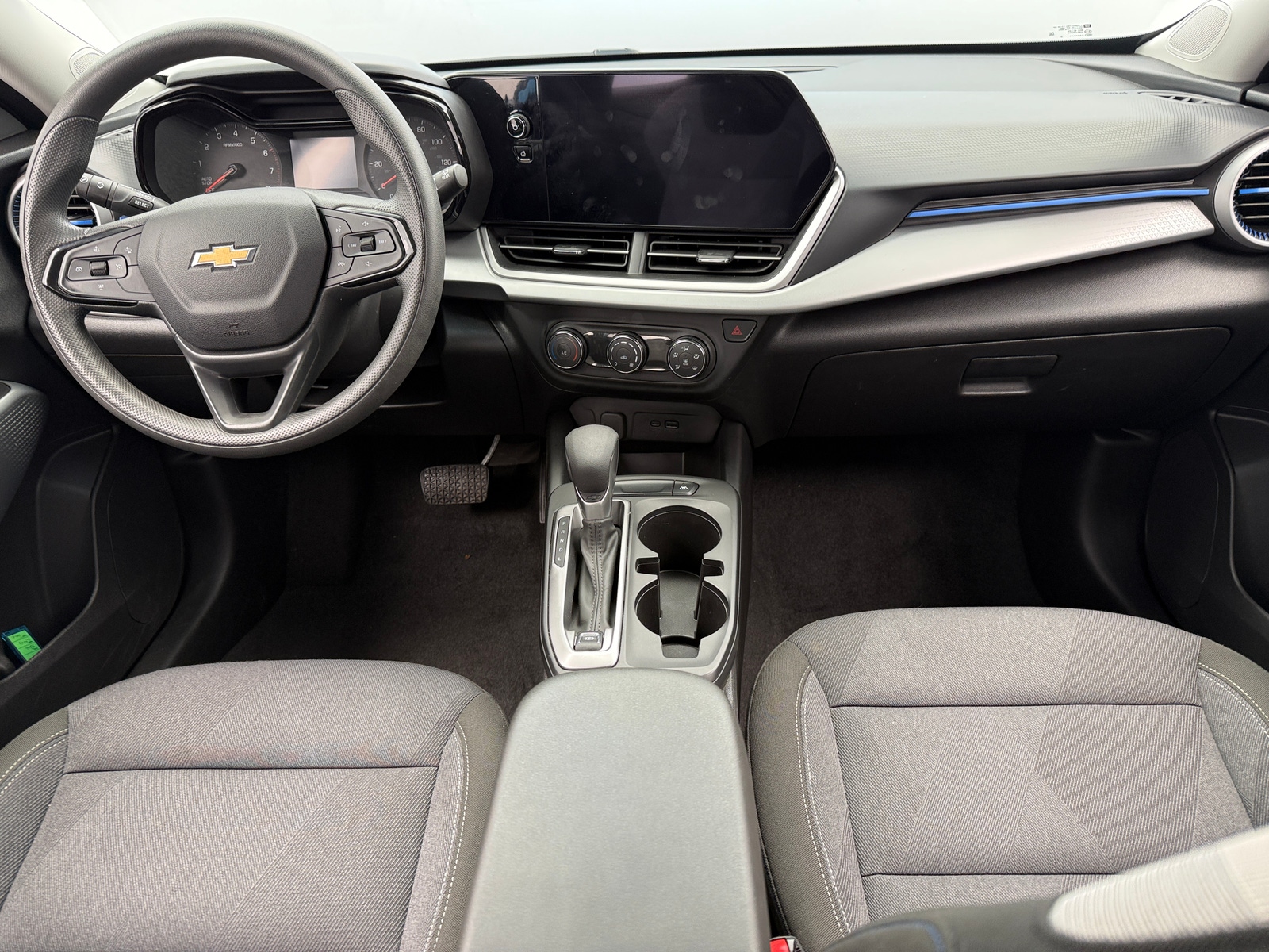 Thumbnail: 2025 Chevrolet Trax - 3