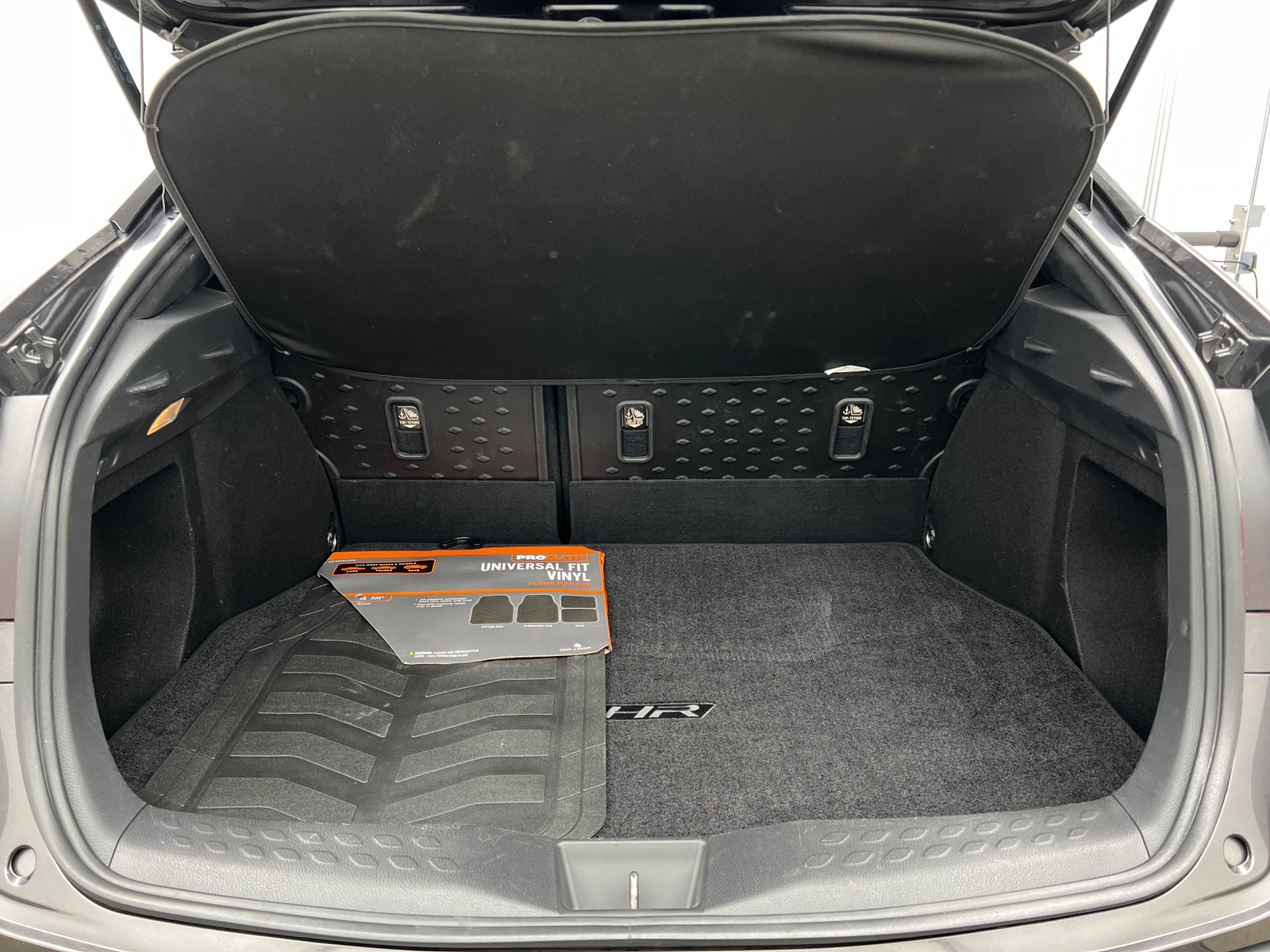 Thumbnail: 2018 Toyota C-HR - 7