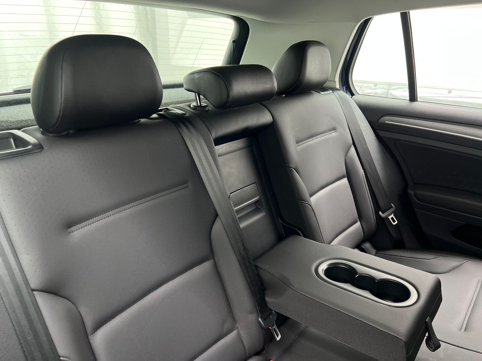 Thumbnail: 2019 Volkswagen e-Golf - 5