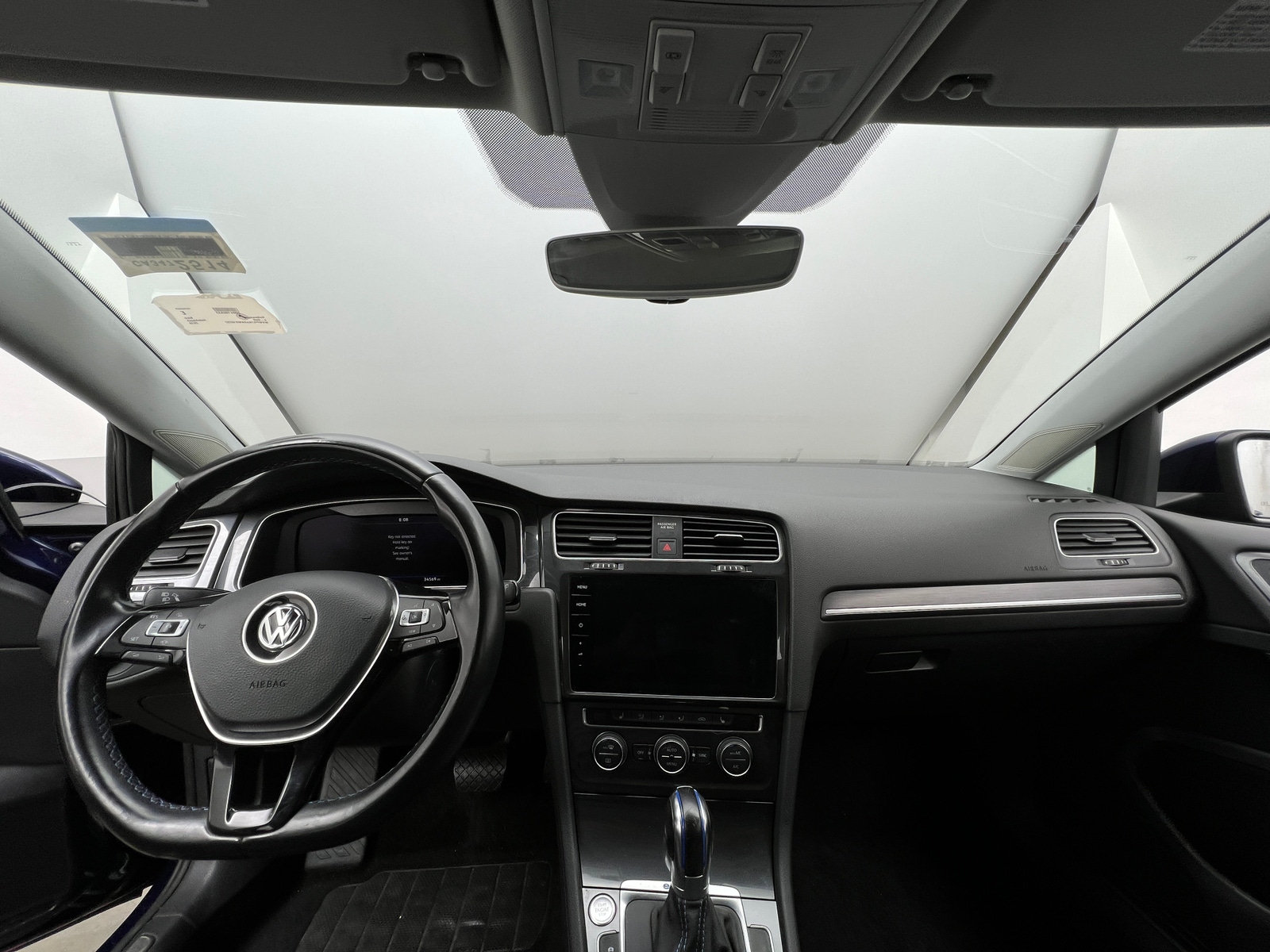 Thumbnail: 2019 Volkswagen e-Golf - 2