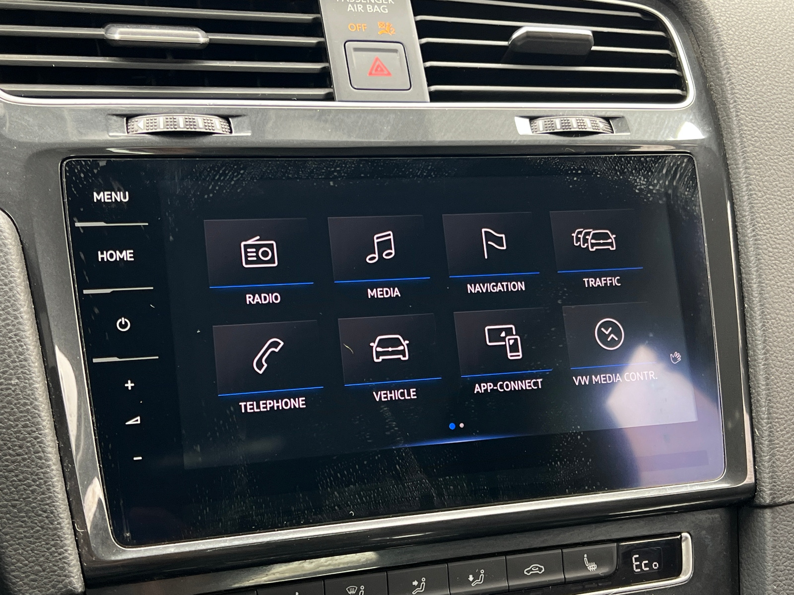 Thumbnail: 2019 Volkswagen e-Golf - 3